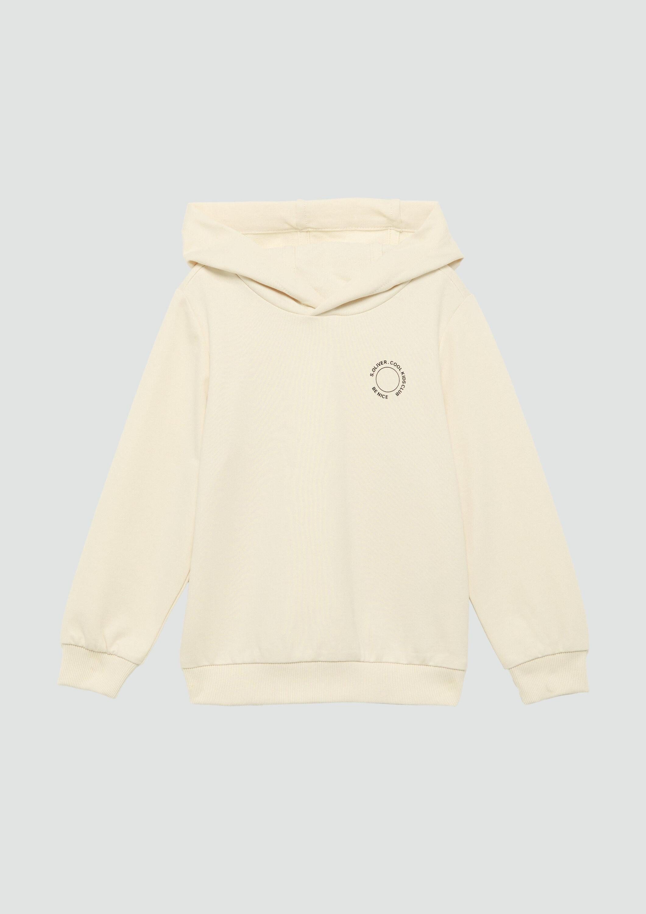 s.Oliver Sweatshirt Sweatshirt Unisex Kapuzen-Sweatshirt mit Rippbündchen und kleinem Print-Detail