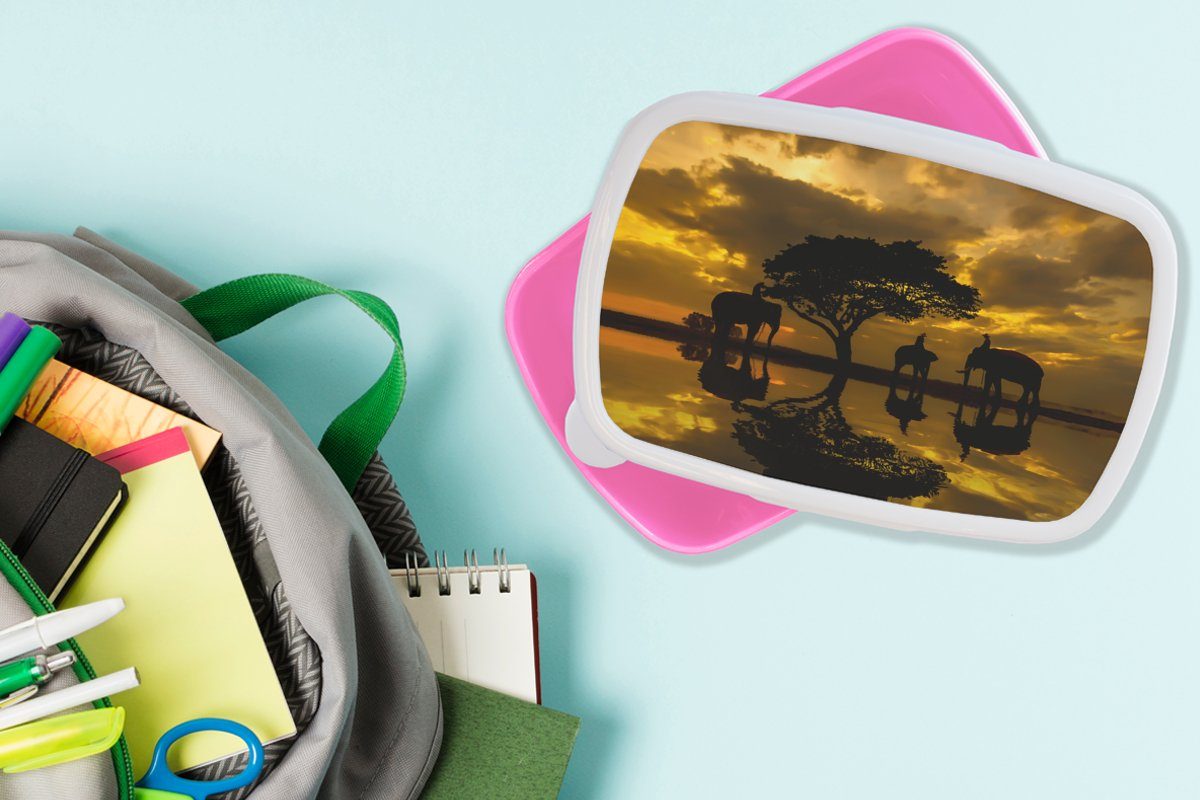 MuchoWow Lunchbox Silhouette der bei Kunststoff, Kinder, Sonnenaufgang, Elefanten Brotdose Erwachsene, thailändischen Mädchen, rosa Brotbox für (2-tlg), Kunststoff Snackbox