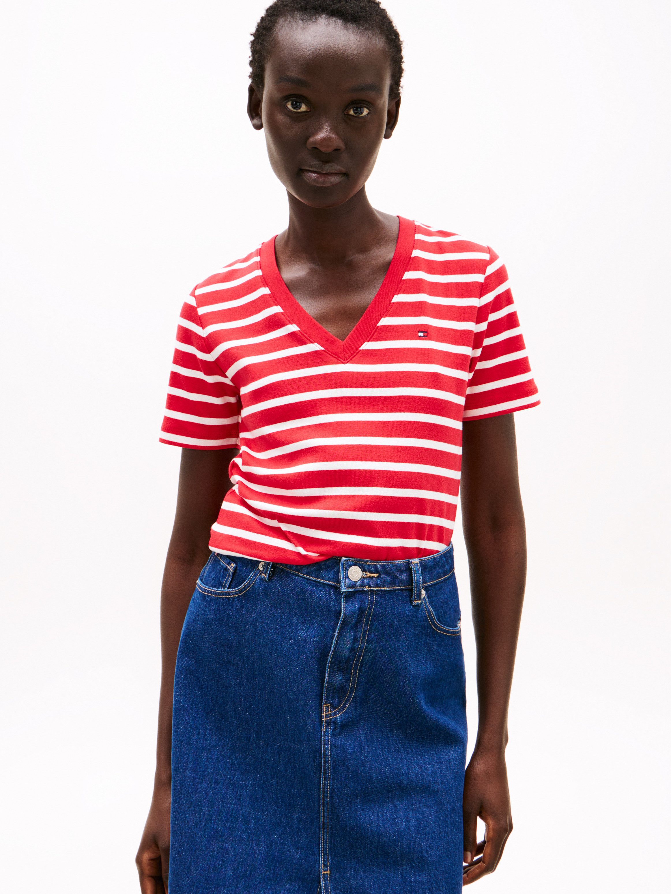 Tommy Hilfiger T-Shirt SLIM CODY V-NK SS mit V-Ausschnitt und Streifen Baum günstig online kaufen