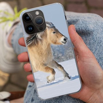 MuchoWow Handyhülle Fjordpferd läuft durch den Schnee, Handyhülle Telefonhülle Apple iPhone 14 Pro Max