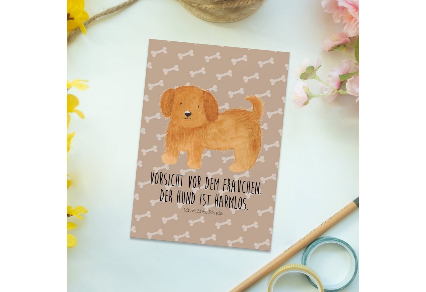 Thumbnail - Mr. & Mrs. Panda Postkarte Hund Flauschig - Hundeglück - Geschenk, Geburtstagskarte, Karte, Hund, Charmante Designs