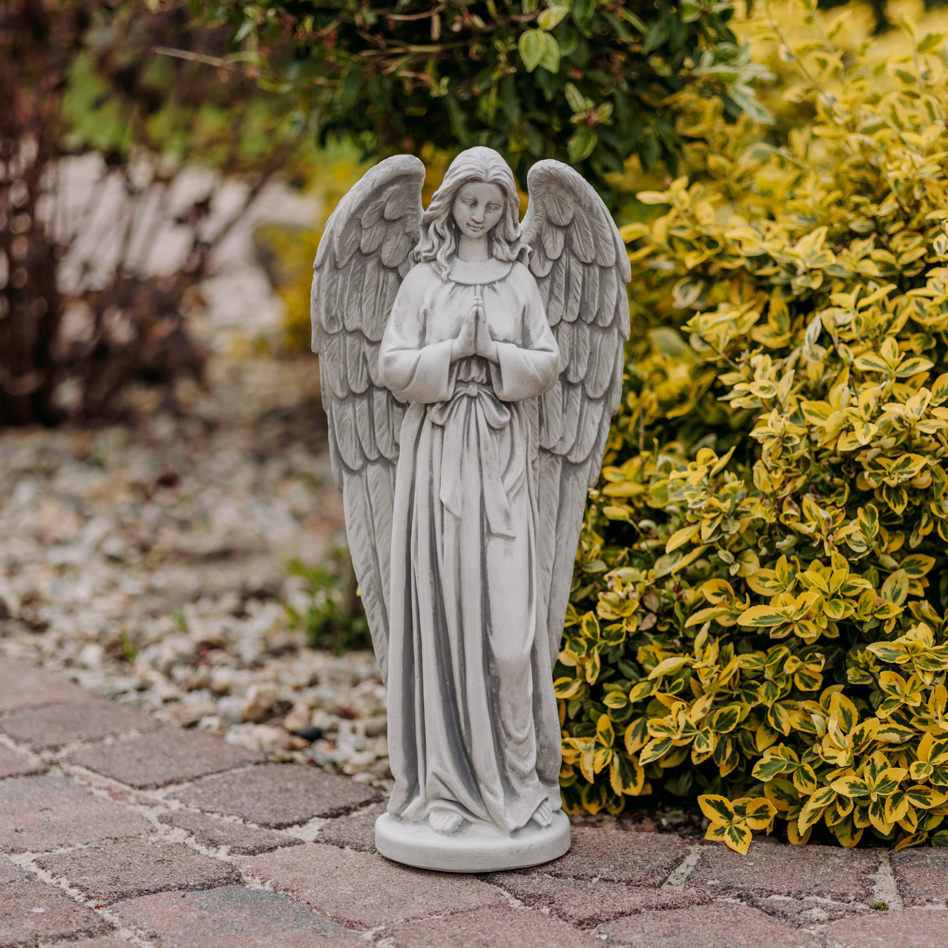 gartendekoparadies.de Gartenfigur Engel mit Flügeln, Steinfigur H. 59 cm, 15 kg, Frostsicher