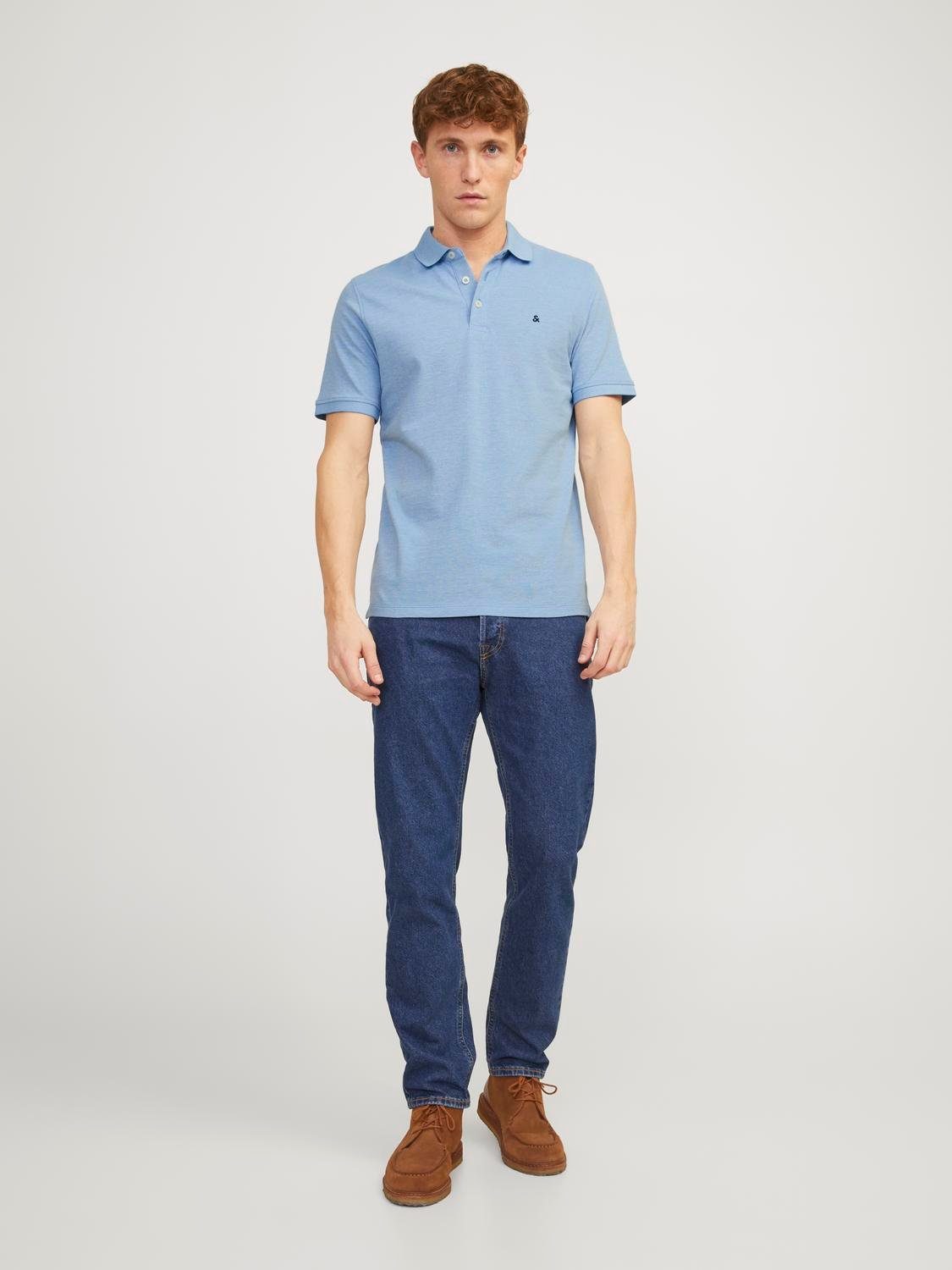 Jack & Jones Poloshirt JJEPAULOS Poloshirt mit klassischem Kragen und figurbetonter Form Logostickerei, modisch, schmal, Baumwolle, Polokragen – Bild 5 von 5