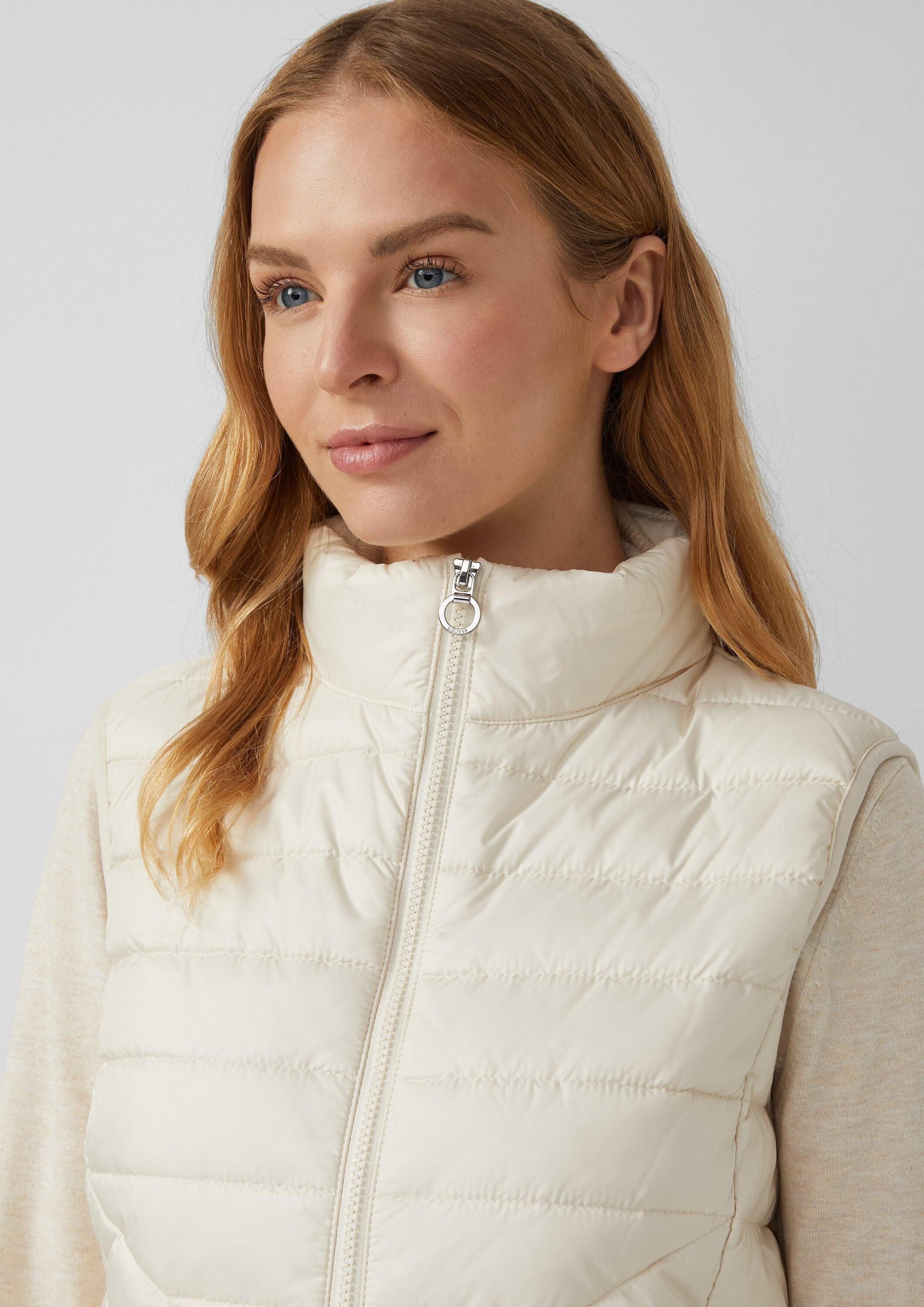 s.Oliver Outdoorjacke Outdoor-Weste Leichte Steppweste mit Packfunktion – Bild 4 von 5