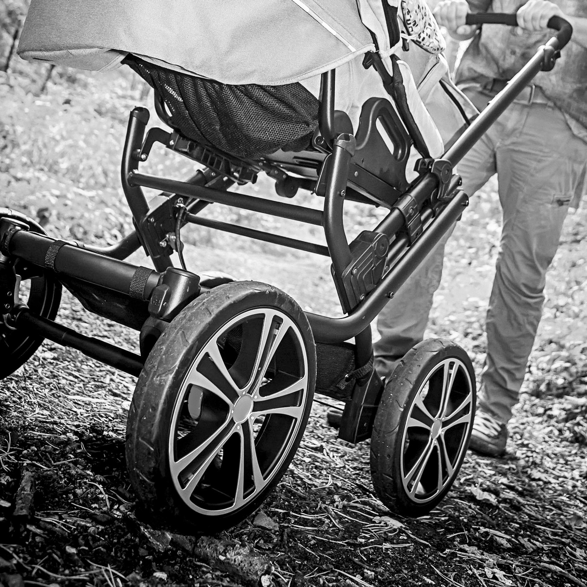 Gesslein Kombi-Kinderwagen Handarbeit mit eloxiert/tabak, & C1 meliert/Streifen, F10 Design Deutschland Tragetasche Air+, Lift; grau aus