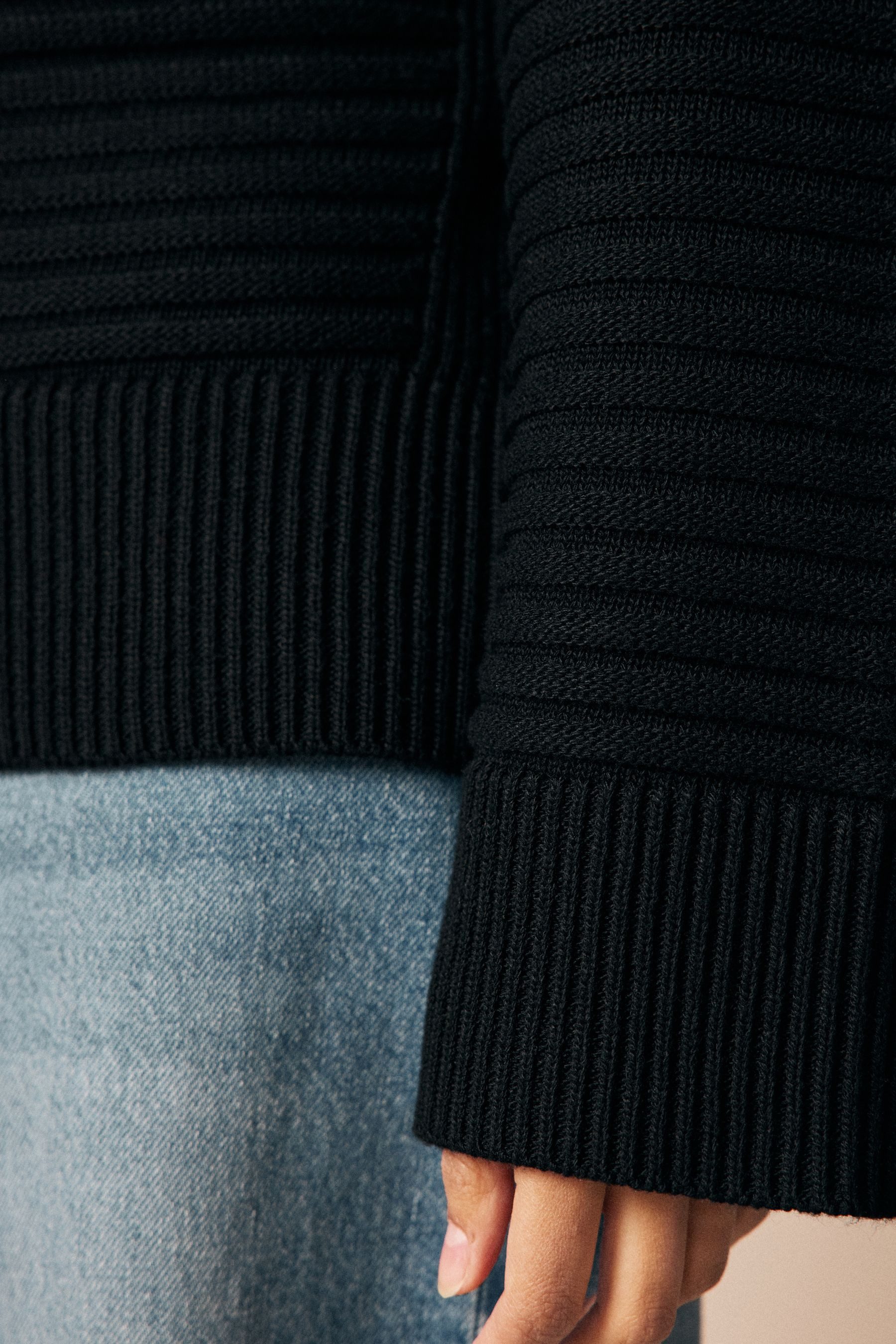 Next V-Ausschnitt-Pullover Gerippter Strickpullover mit V-Ausschnitt (1-tlg)