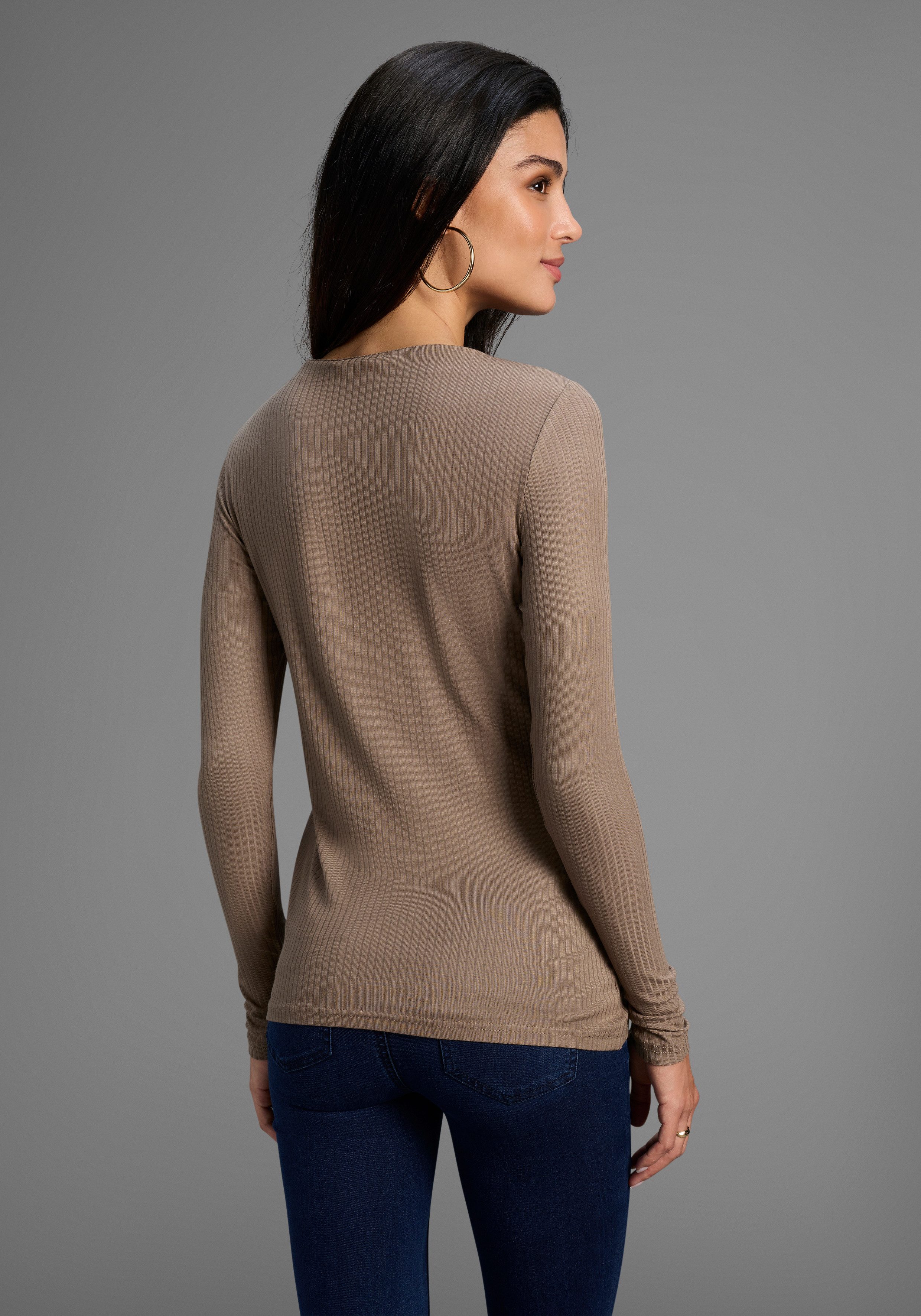Bruno Banani Longsleeve mit Druckknopf-Detail auf der Schulter