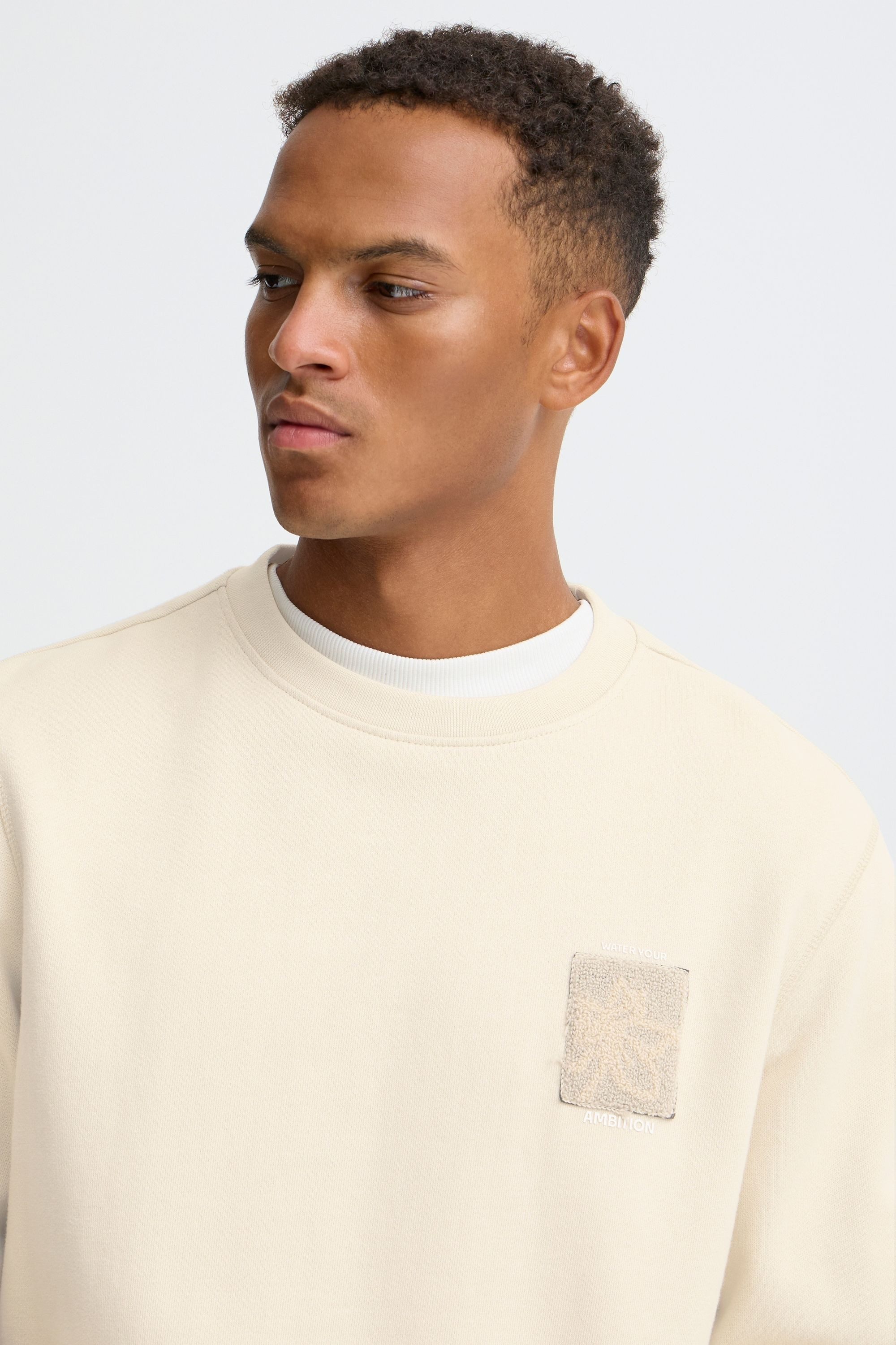 Blend Rundhalspullover BHFelica Klassisches Sweatshirt mit Stickerei