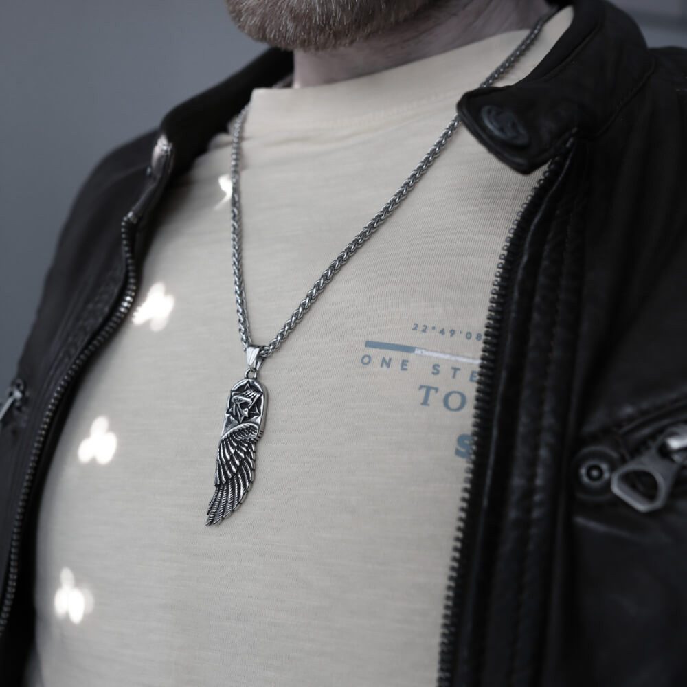 DALMARO Kette mit Anhänger Lederkette Edelstahlkette 316L FLÜGEL KREUZ, Herren Halskette Biker / Wikinger Kette - Schmuckbox