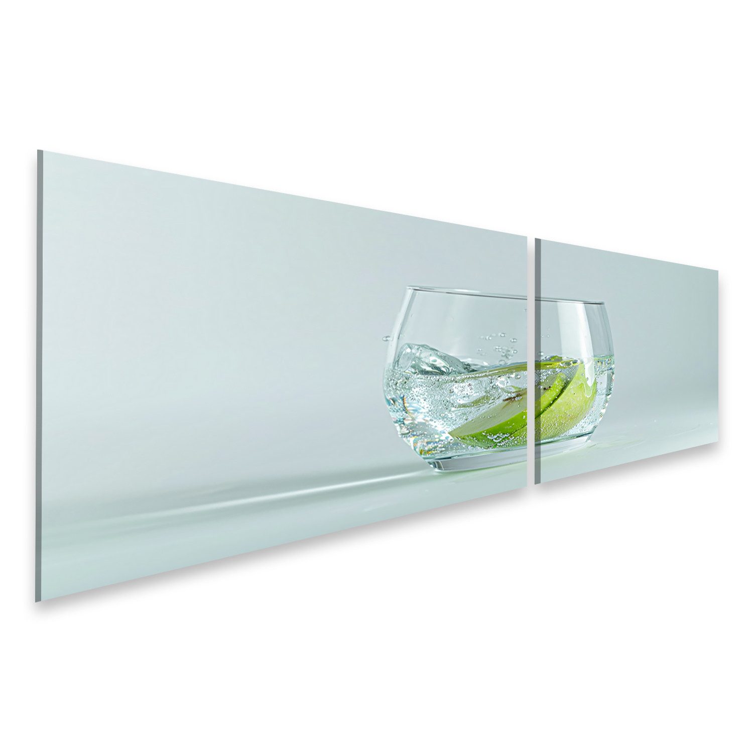 islandburner Leinwandbild, Sprudelndes Wasser mit Limettenscheibe