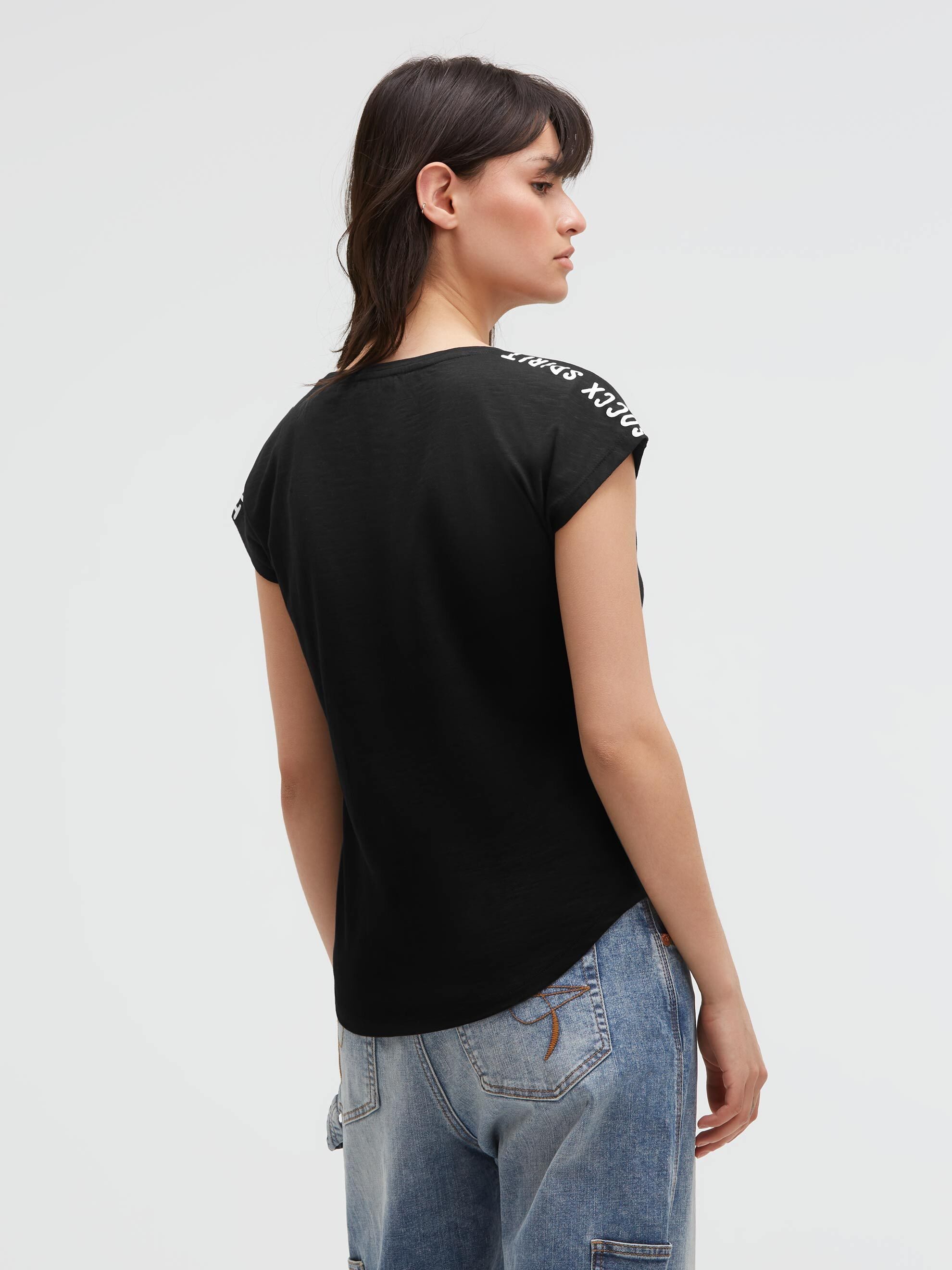 SOCCX V-Shirt mit überschnittener Schulter – Bild 5 von 5