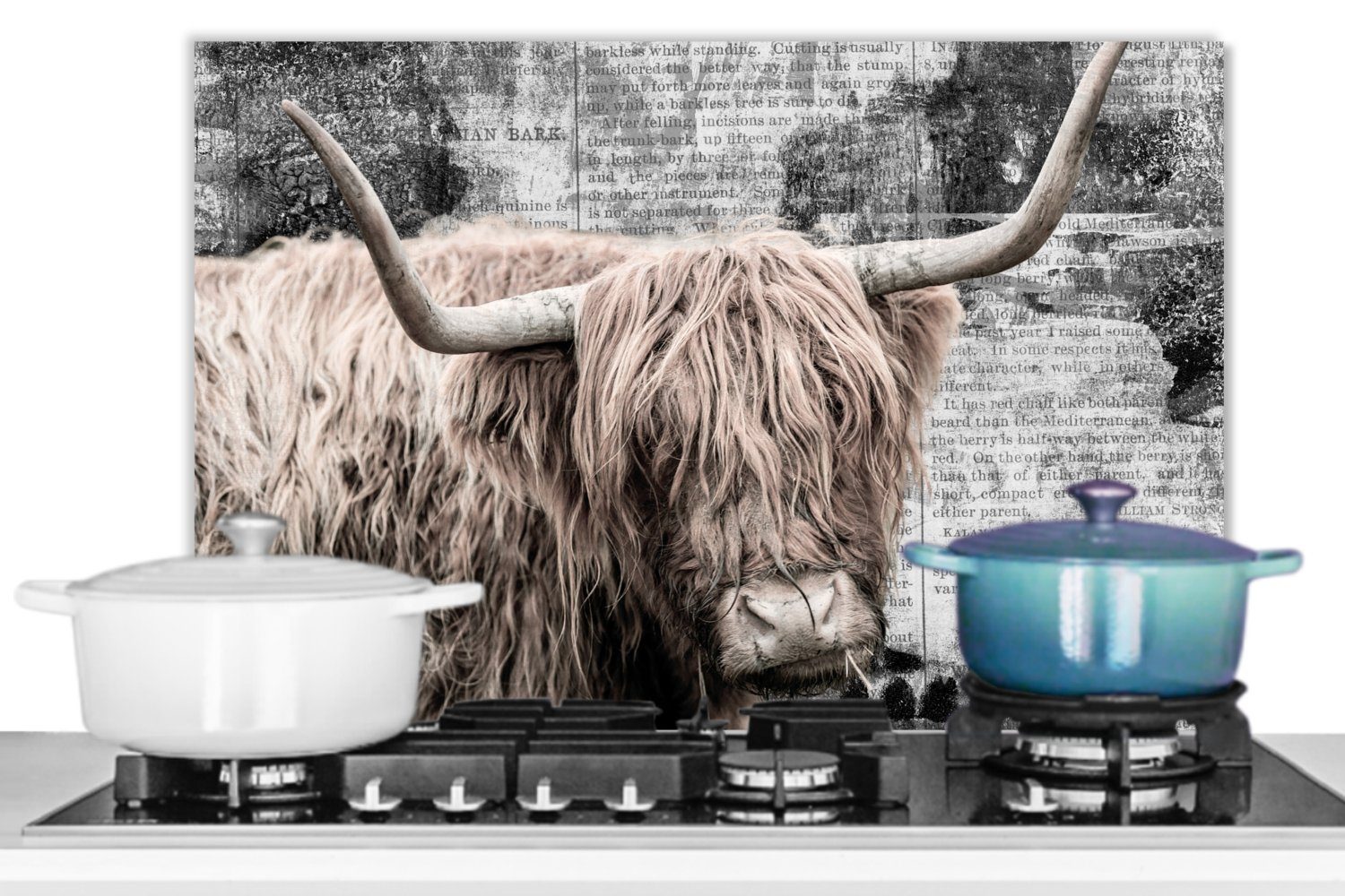 Retro, - Küchenrückwand MuchoWow küchen aus 60x40 Herdblende (1-tlg), cm, Kuh Wandschutz, - Schottischer Highlander Temperaturbeständig