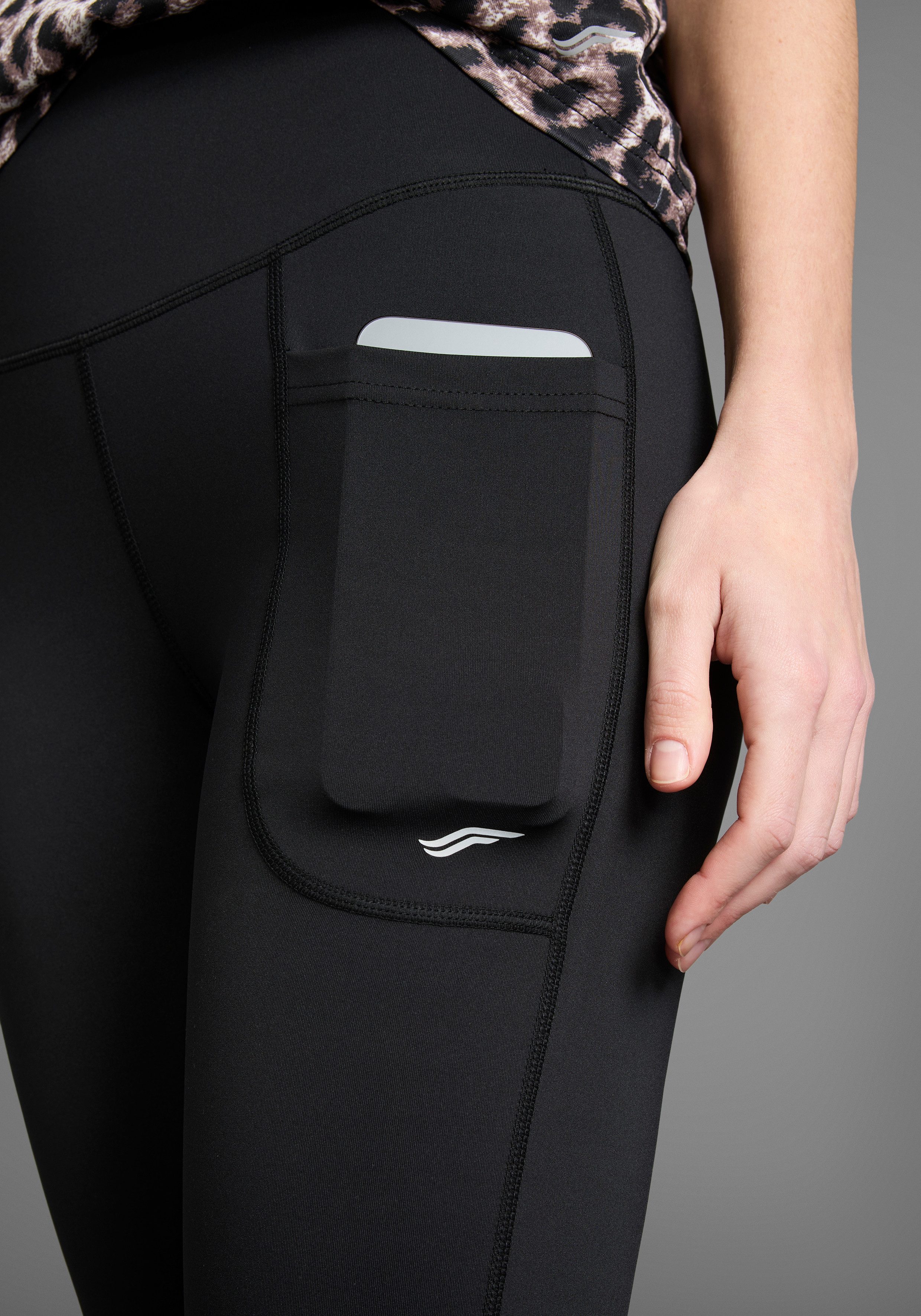 FAYN SPORTS Caprileggings mit Figur formenden Nähten und hohem Bund