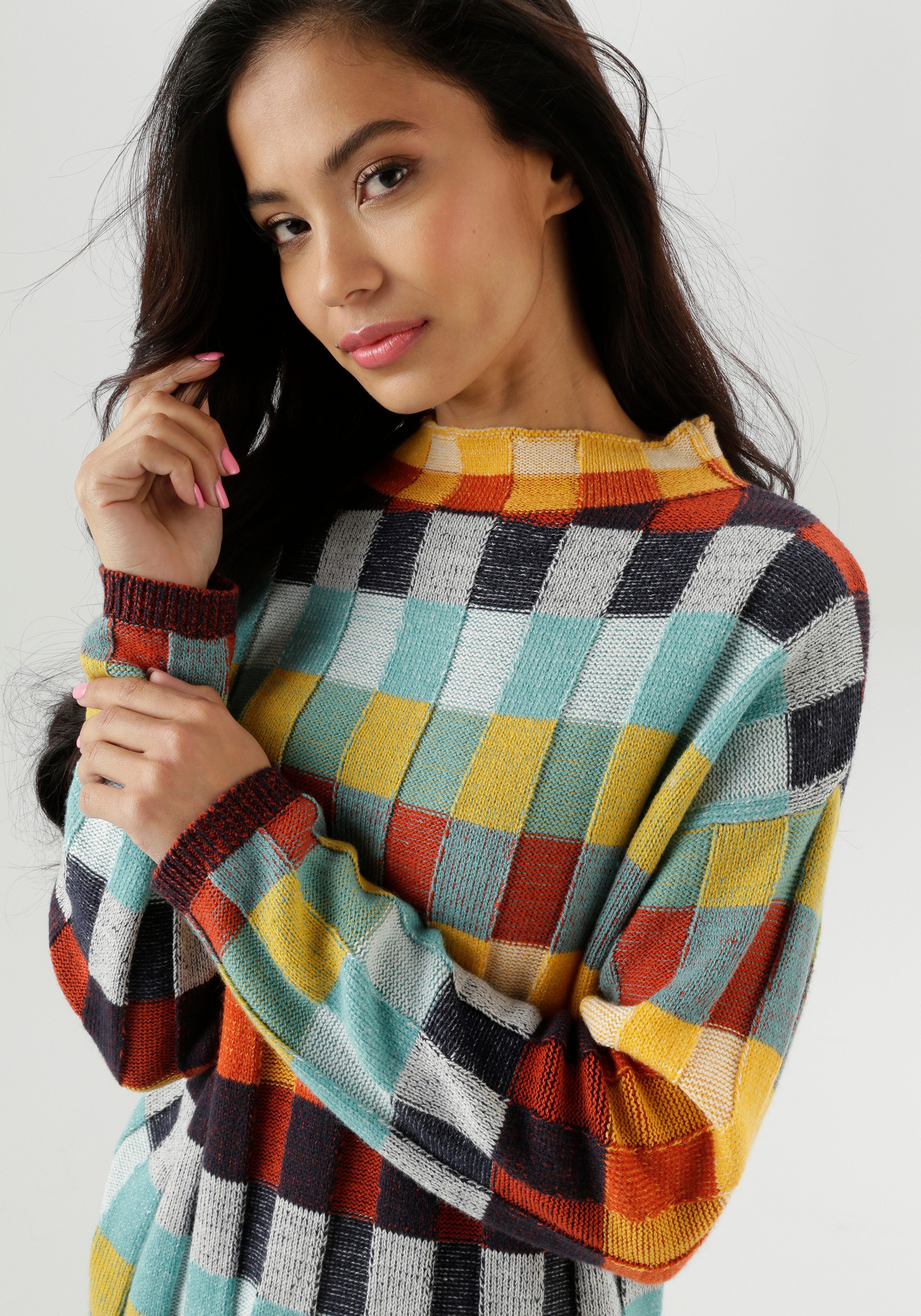 Aniston SELECTED Strickpullover mit mehrfarbig strukturierten Karomuster