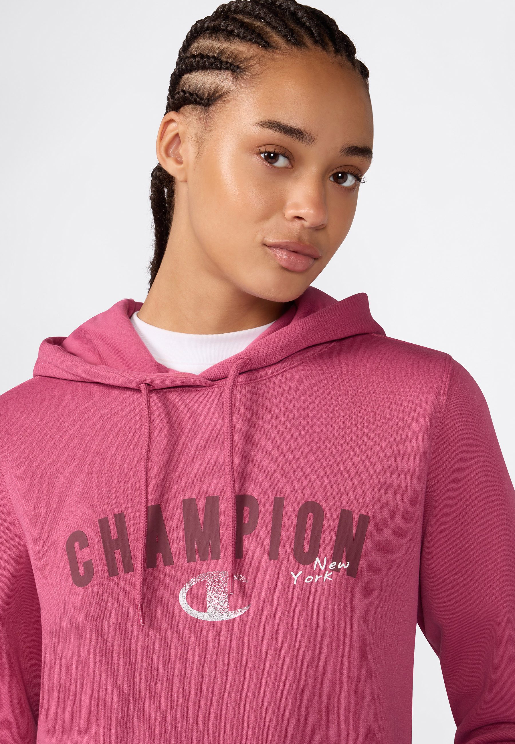 Champion Kapuzensweatshirt SPORTWEAR HOODIE Slim Fit mit sportlicher Optik, körpernahe Slim-Fit-Passform, moderner Schnitt