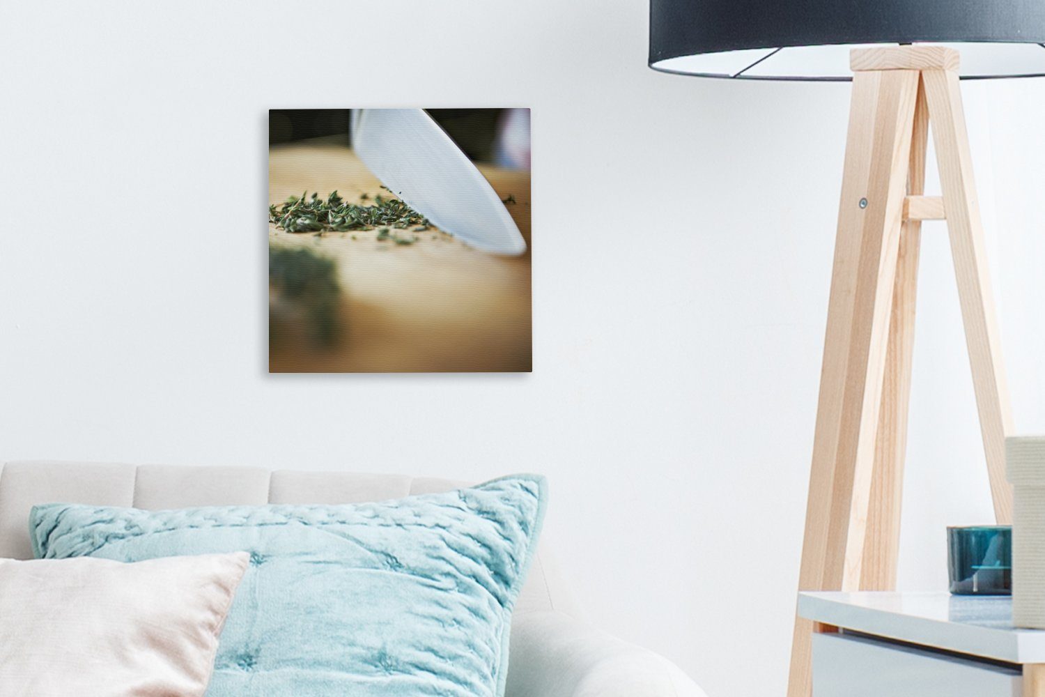 OneMillionCanvasses® Leinwandbild Schneiden von Schneidebrett, auf Wohnzimmer St), Leinwand einem Bilder Schlafzimmer (1 Gemüse für