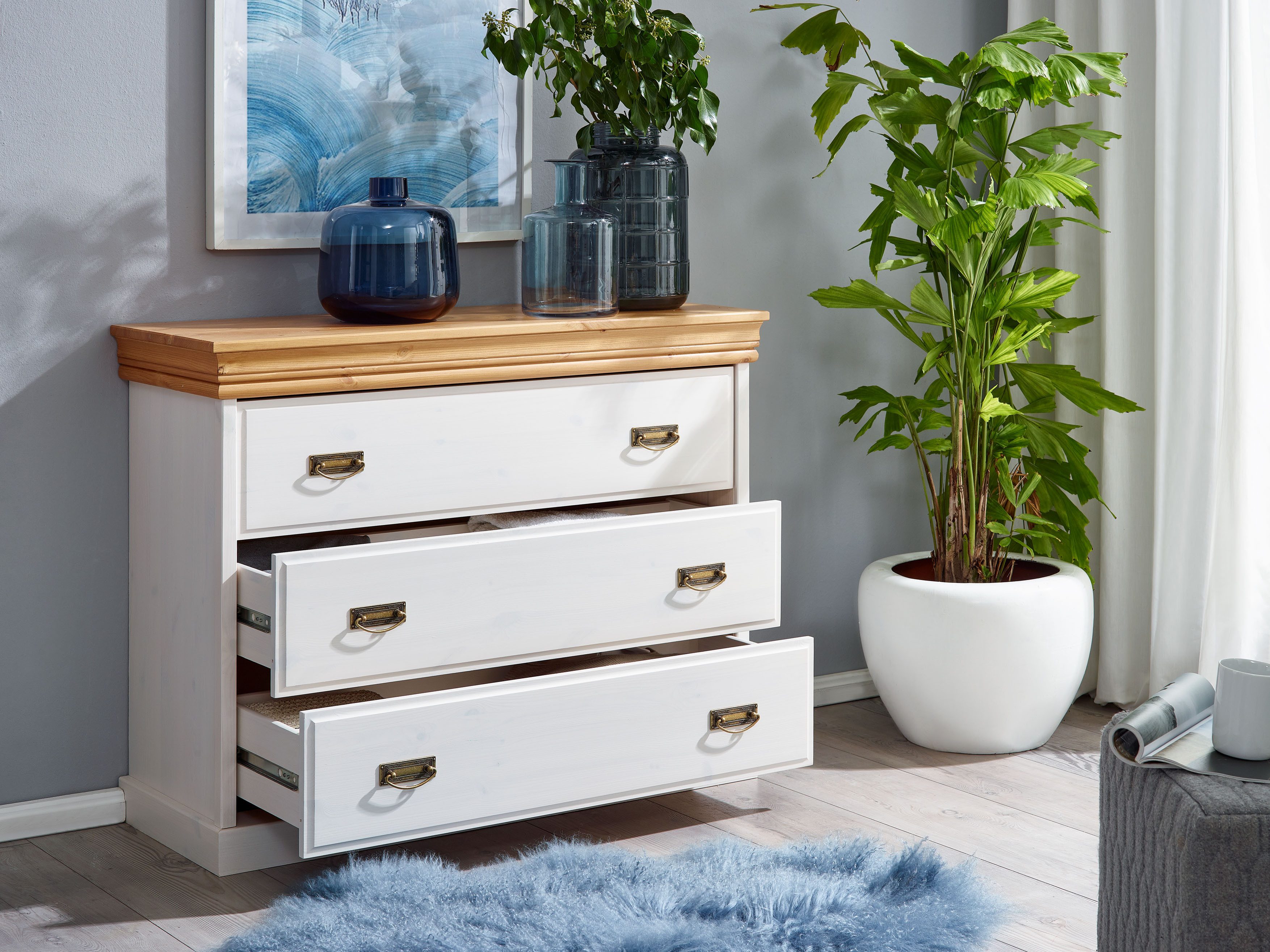 Woodroom Kommode Pila (Kiefer massiv weiß gewachst, 107 × 84 × 41 cm), Anrichte, Sideboard, Kommode mit 3 Schubladen