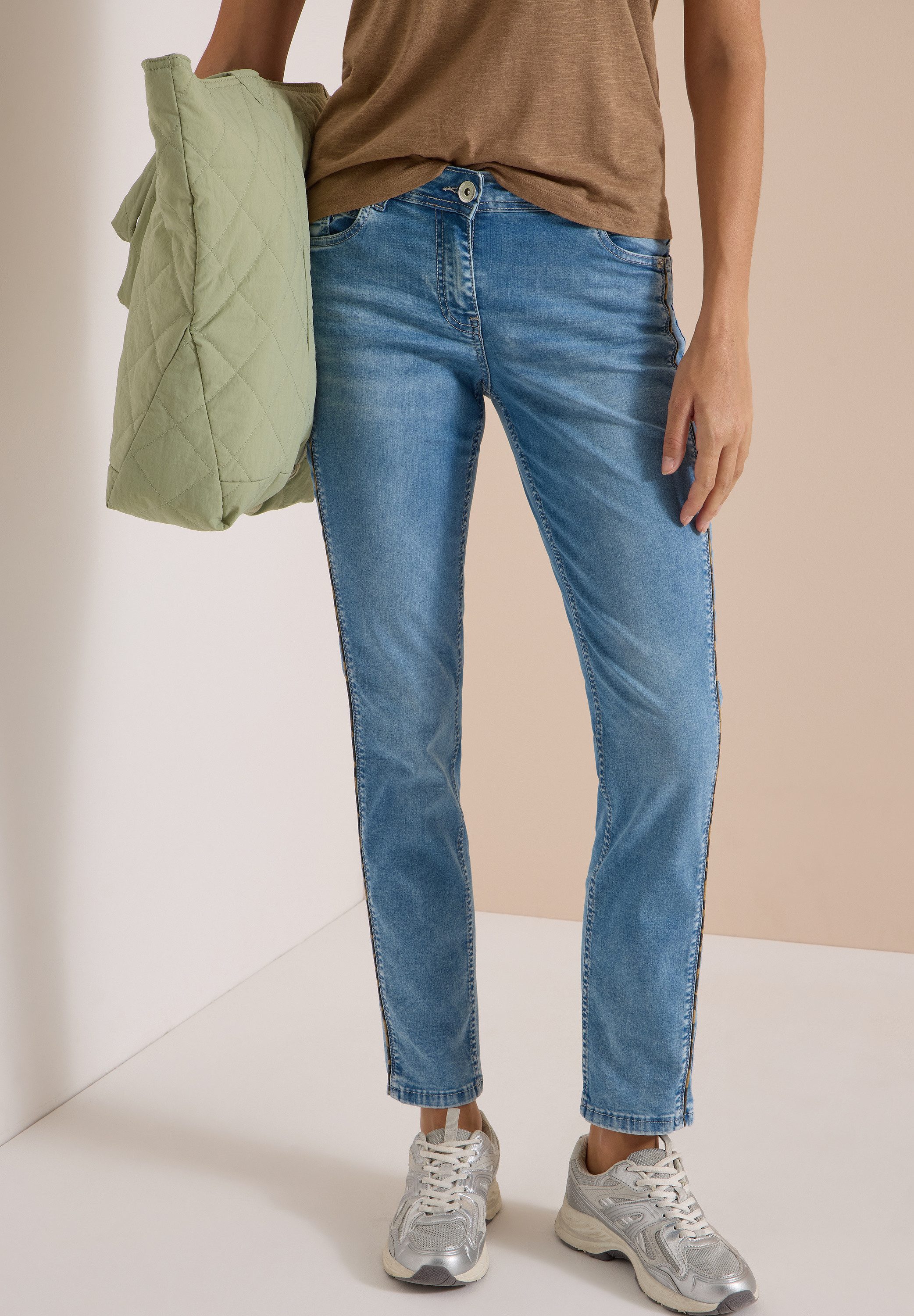 CECIL Straight-Jeans Style Scarlett Straight mit Leo-Pipings / Streifen – Bild 2 von 5