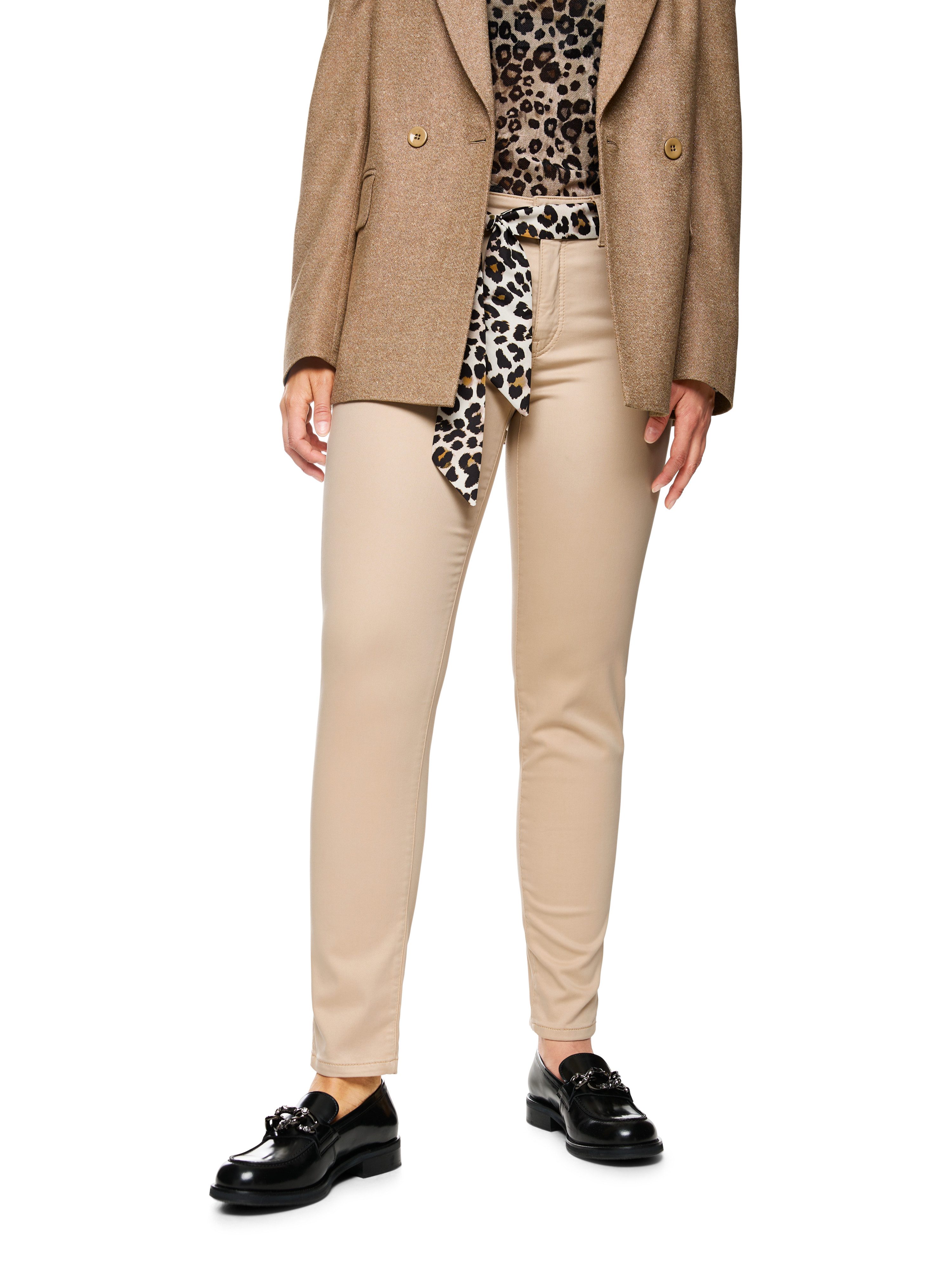 Marc Cain Slim-fit-Jeans Pants Premium Damenmode Model SILEA, verkürztes Bein, schmaler Schnitt