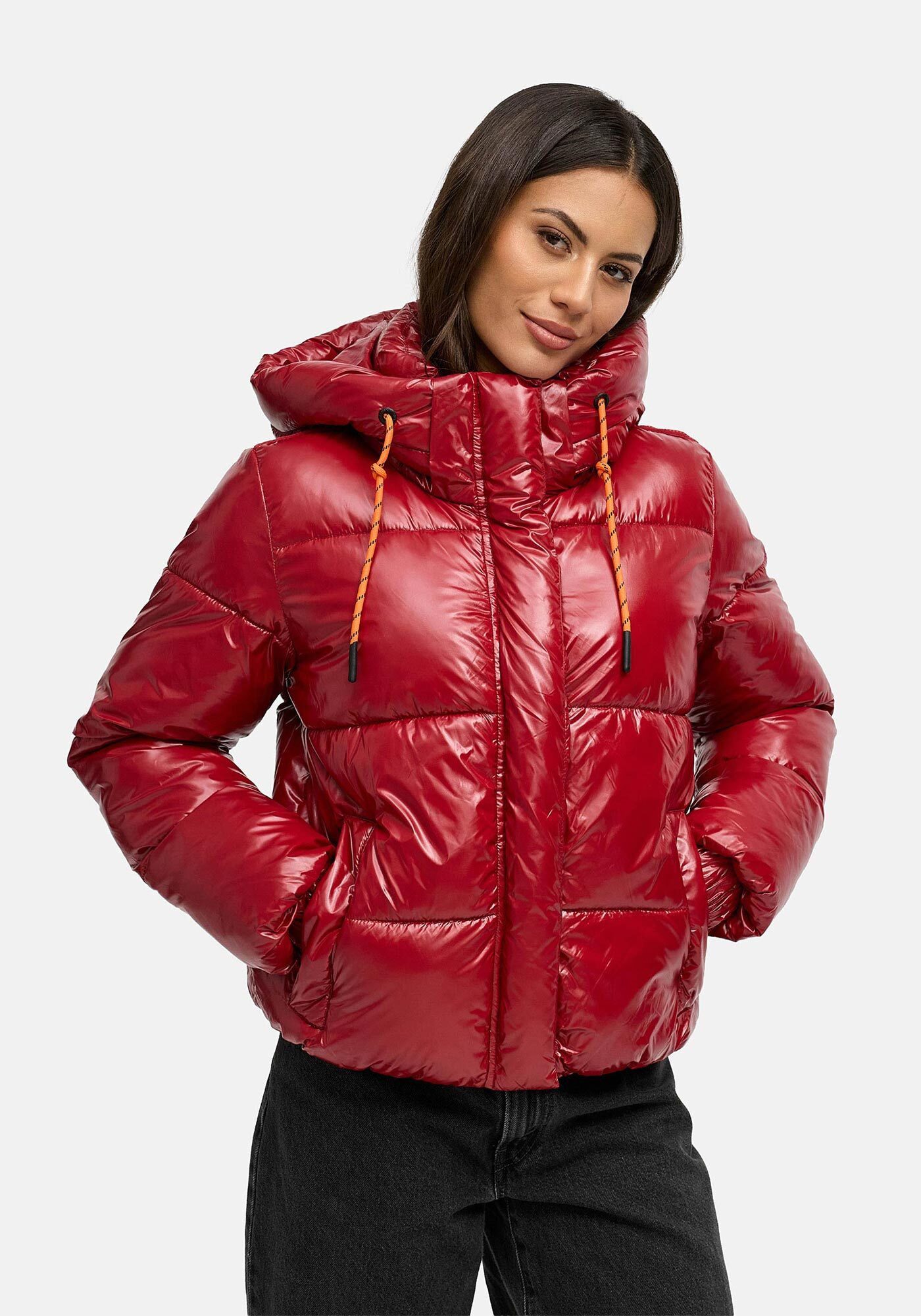 Marikoo Winterjacke Skyraa Leicht glänzendes Obermaterial mit moderner Steppung