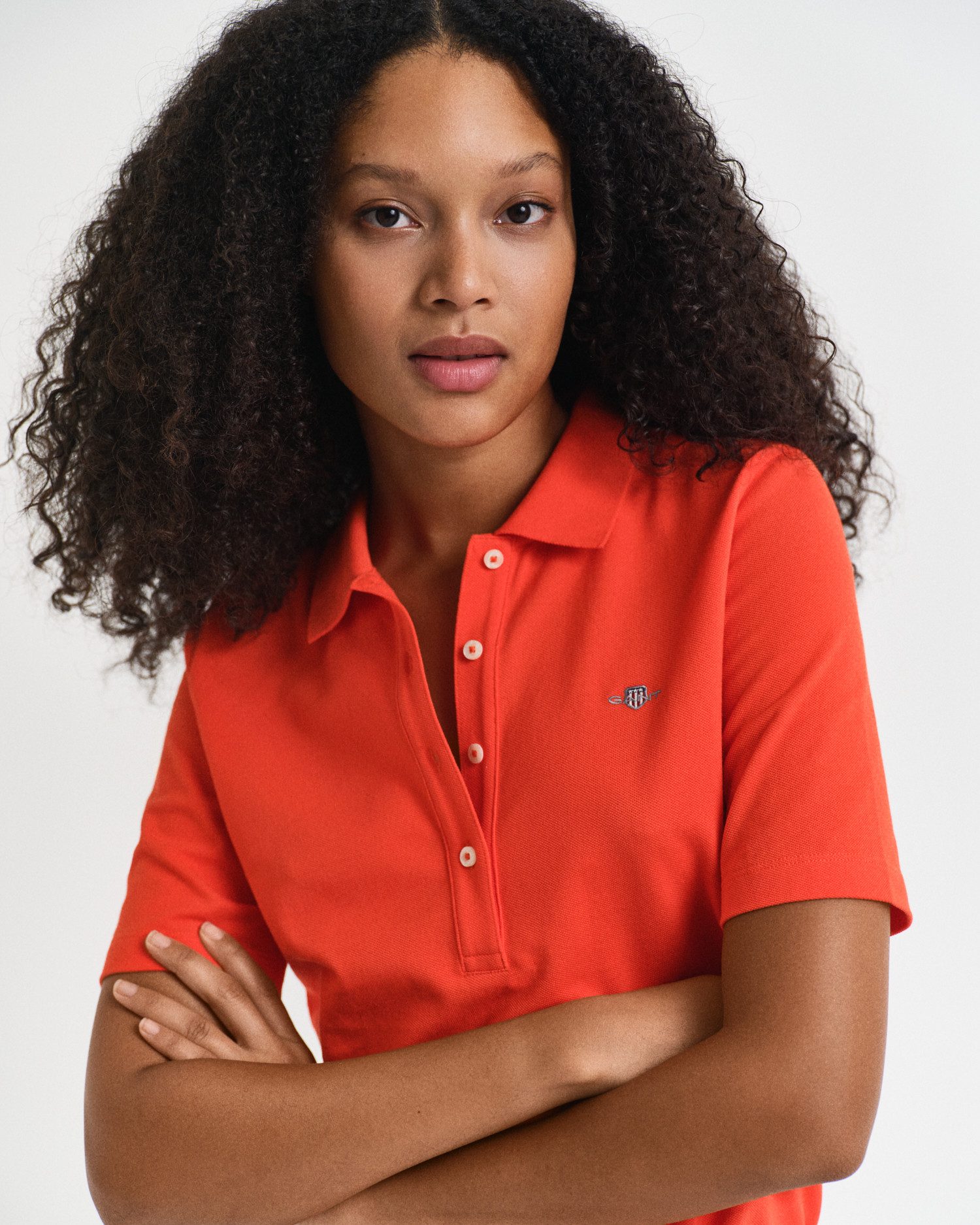 Gant Poloshirt SLIM SHIELD KA PIQUE POLO mit grafischer Logostickerei auf der Brust