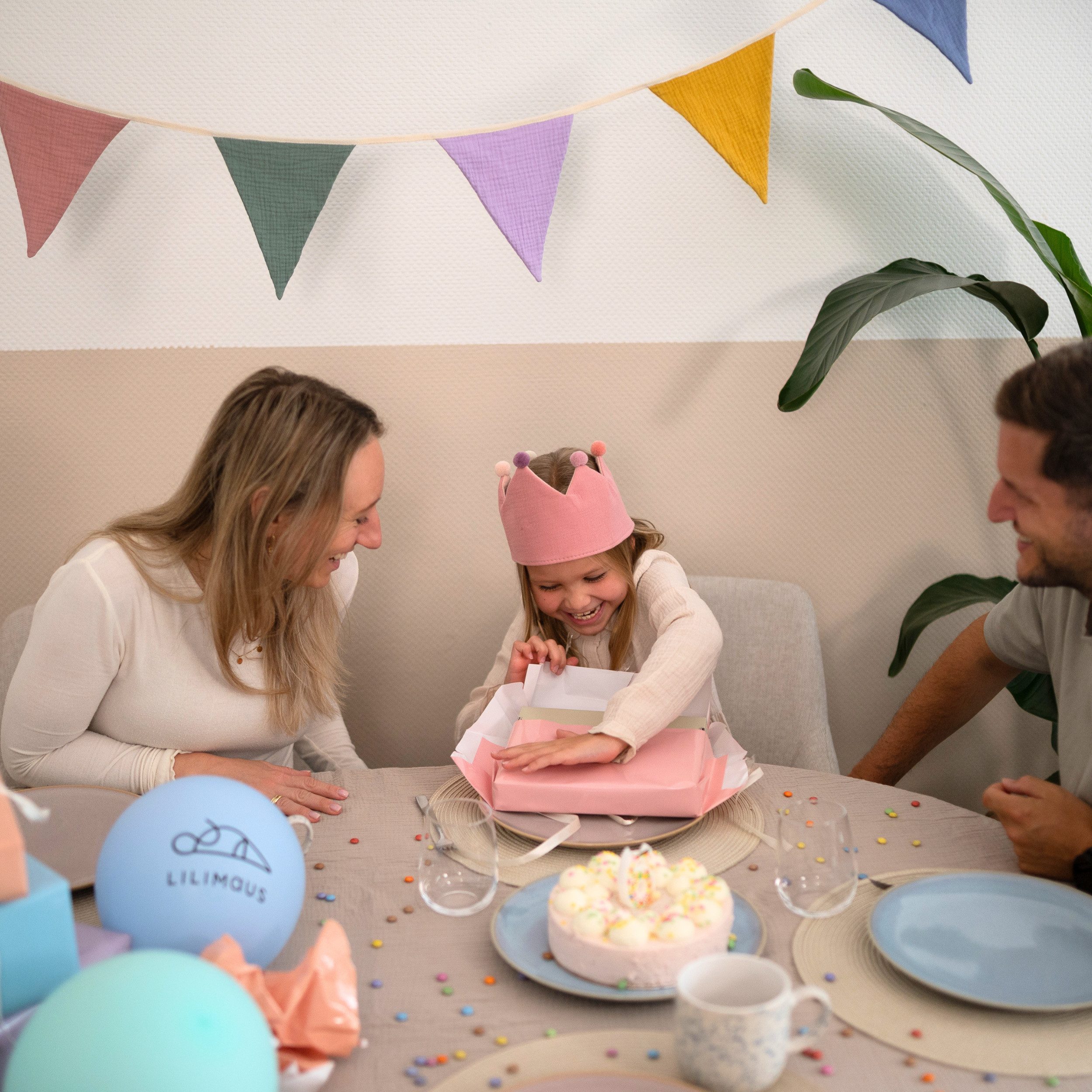 lilimaus Wimpelkette Sternenkette für Kinderzimmer - handgenähte Stoff-Girlande, handgefertigte Stoff-Girlande ca. 300 cm - Wimpel oder Sterne – Bild 3 von 4