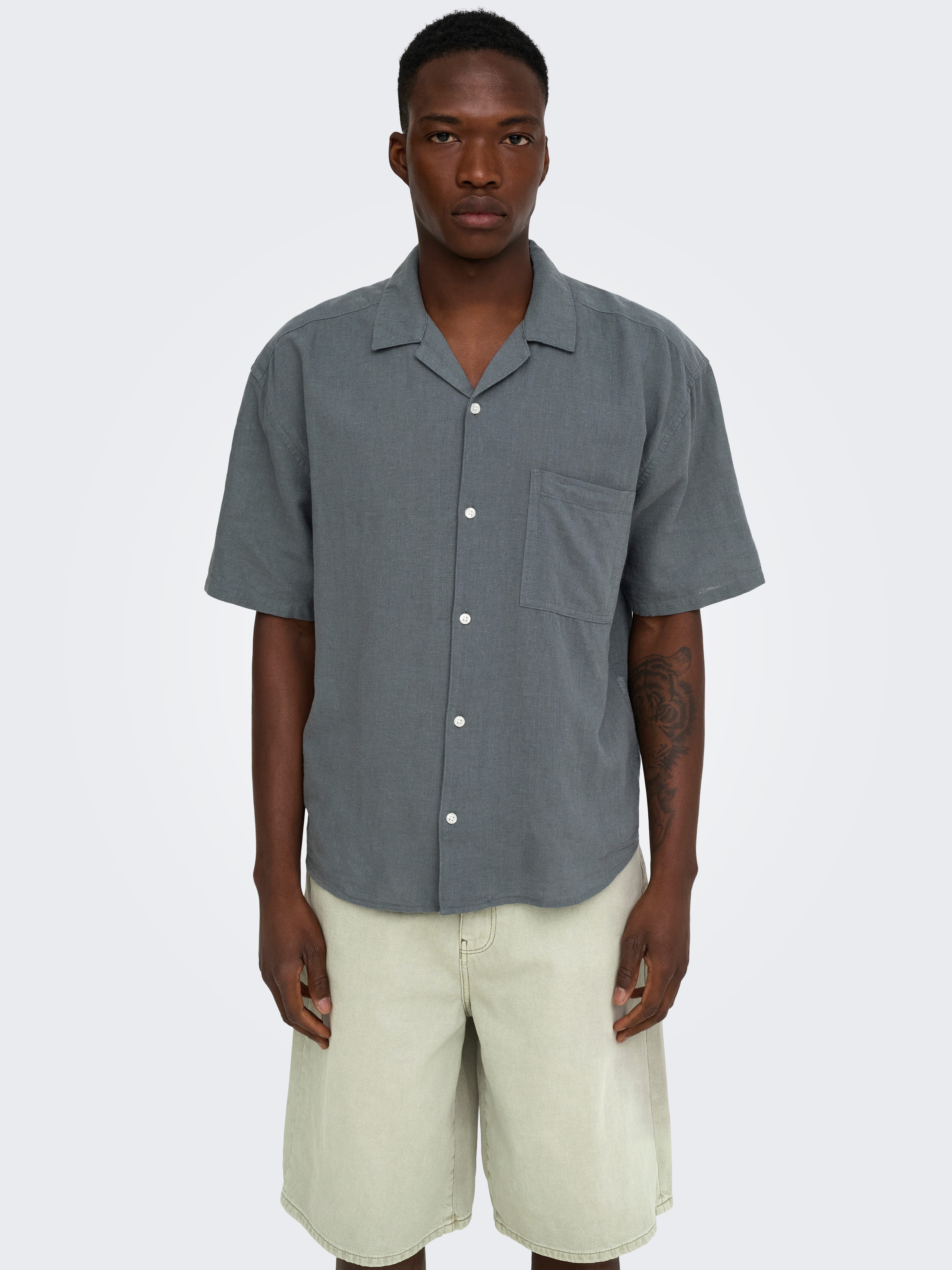 ONLY & SONS Kurzarmhemd ONSCAIDEN LIFE RELAX SS RESORT 1PKT SHIR Baumwolle mit Leinen, locker geschnitten – Bild 5 von 5