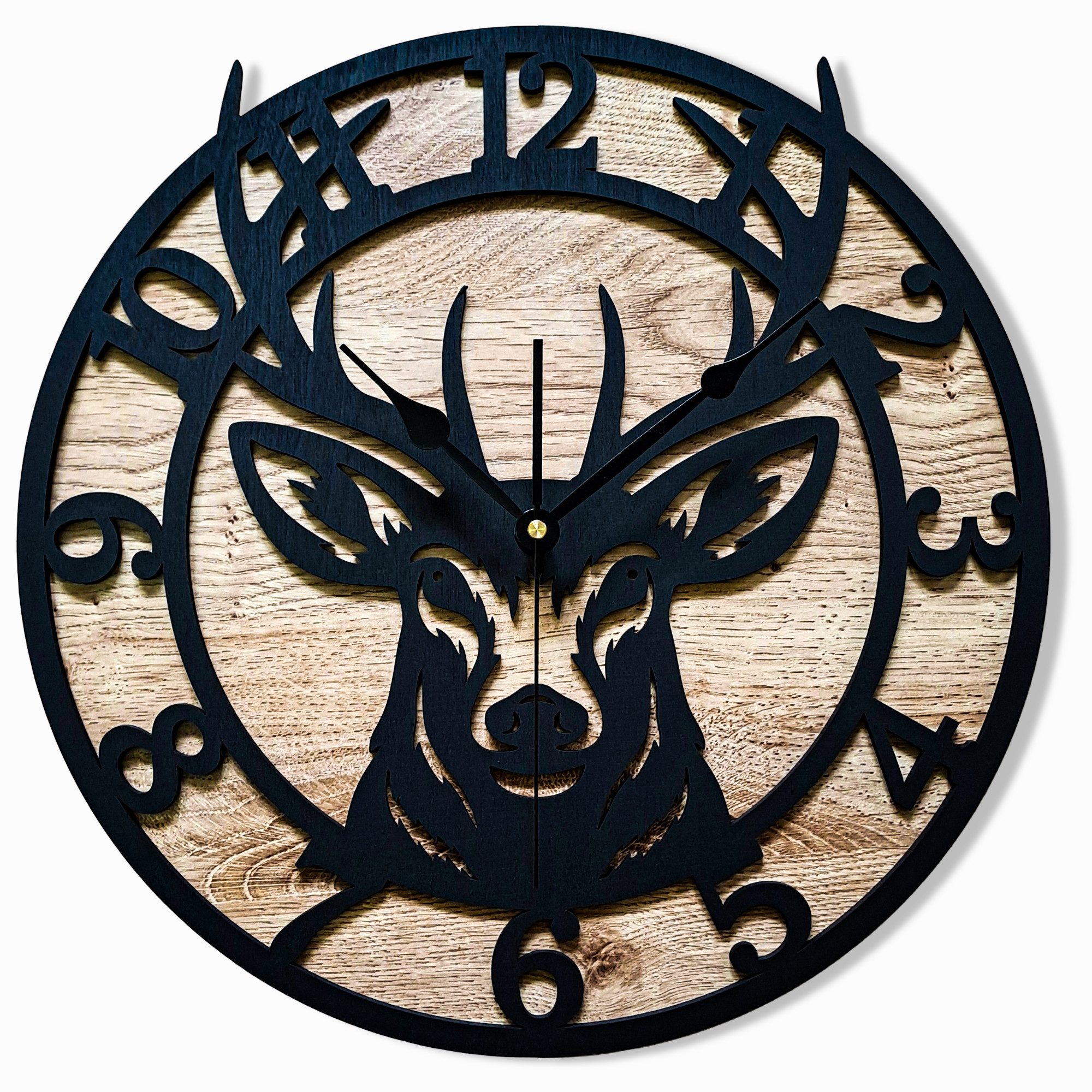 ORNAMENTI Wanduhr Wanduhr rustikal, skandinavisch, alpenländischer Stil, Hirsch, holz (hingucker Wanduhr, Handmade, ohne Ticken, Wanddeko, 3 Größen)