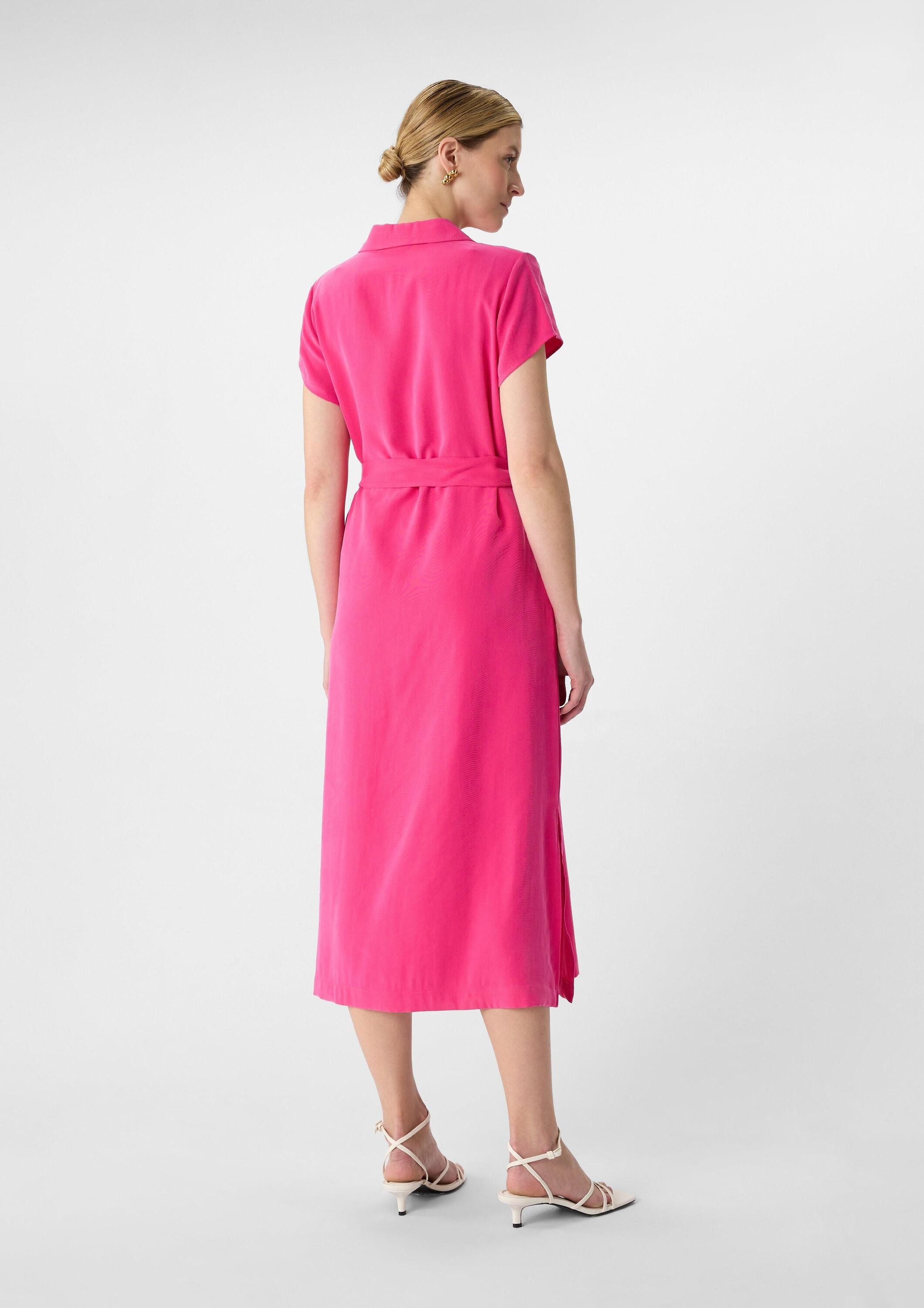 comma Midikleid Kleid Kurzärmeliges Midikleid aus Viskosemix mit V-Ausschnitt