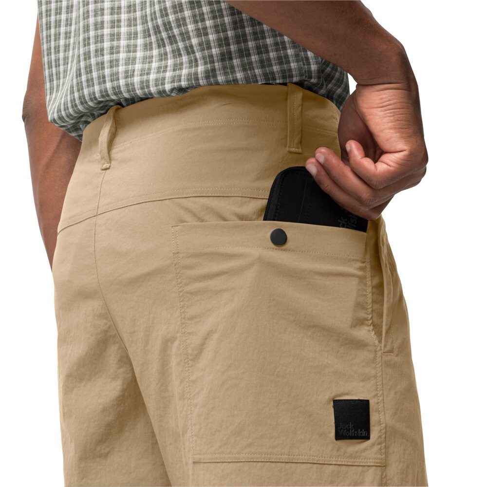 Jack Wolfskin Trekkinghose Alltags-Wanderhose Desert Shorts (atmungsaktiv, schnelltrocknend) kurz