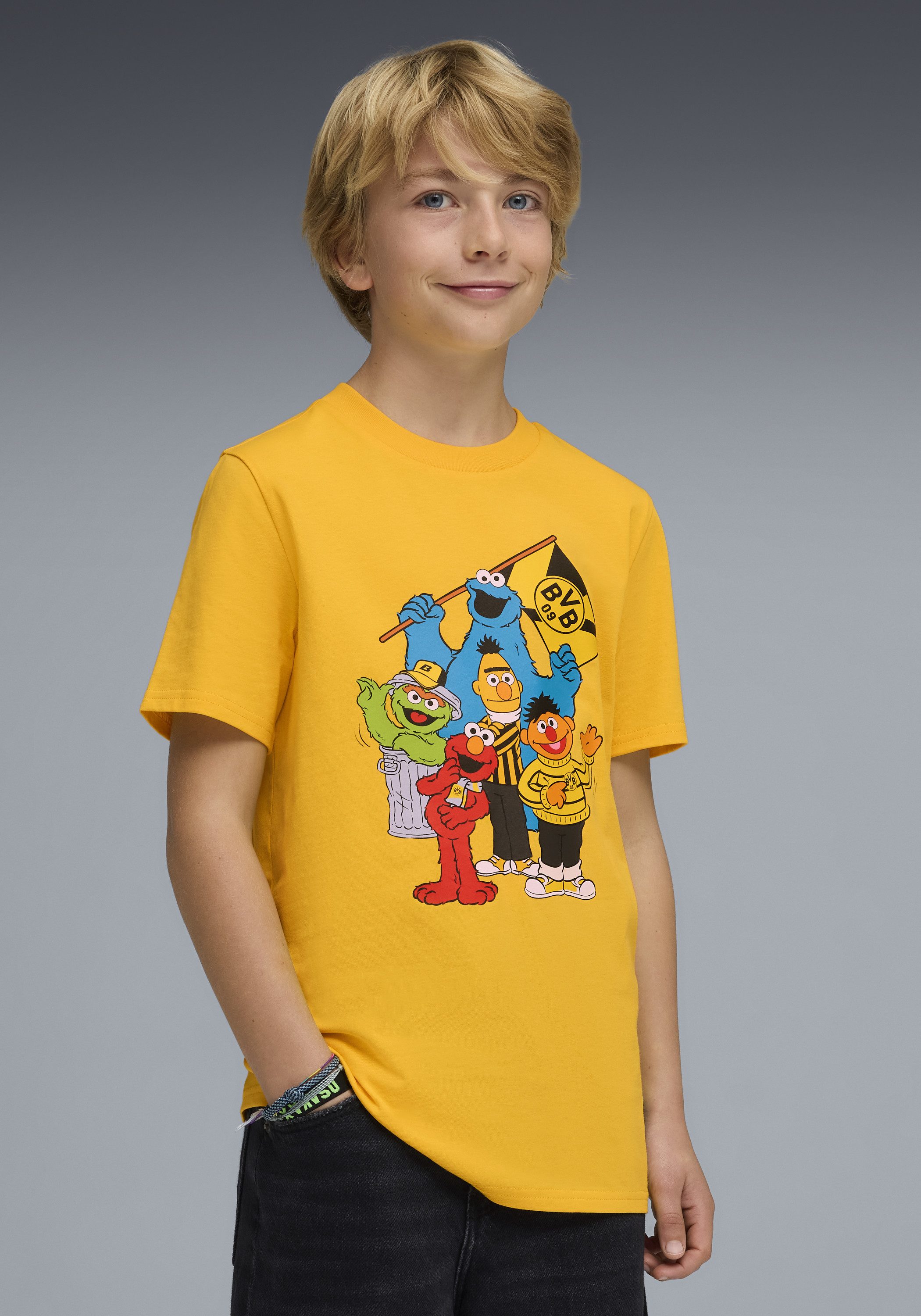 PUMA Trainingsshirt BVB X SESAME STREET TEE JR Regular Fit, Kurzarm-Design, Rundhalsausschnitt, für Jugendliche
