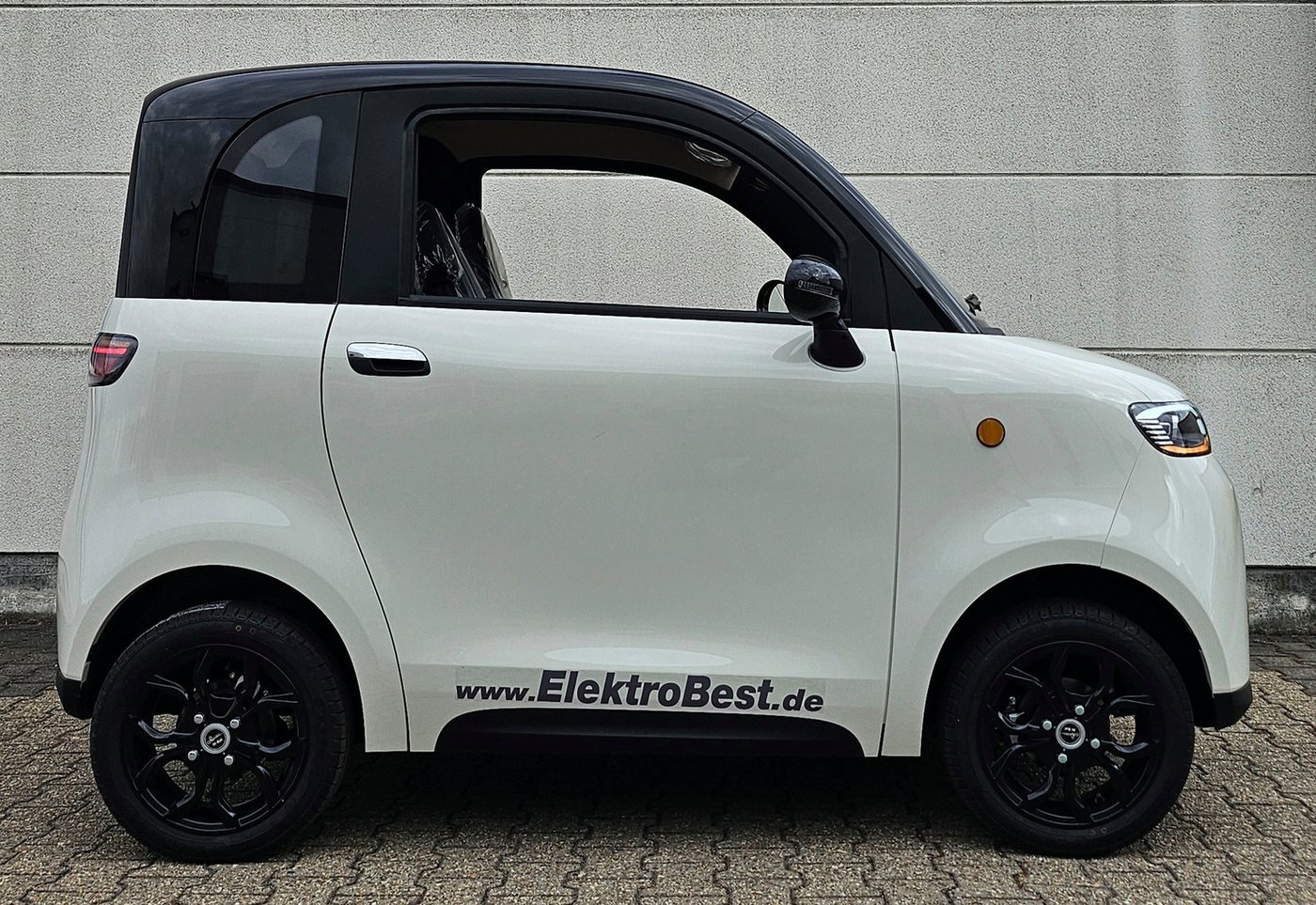 Thumbnail - ElektroBest.de Elektromobil E-Auto Kleinwagen M-Bai 3kW bis 45km/h