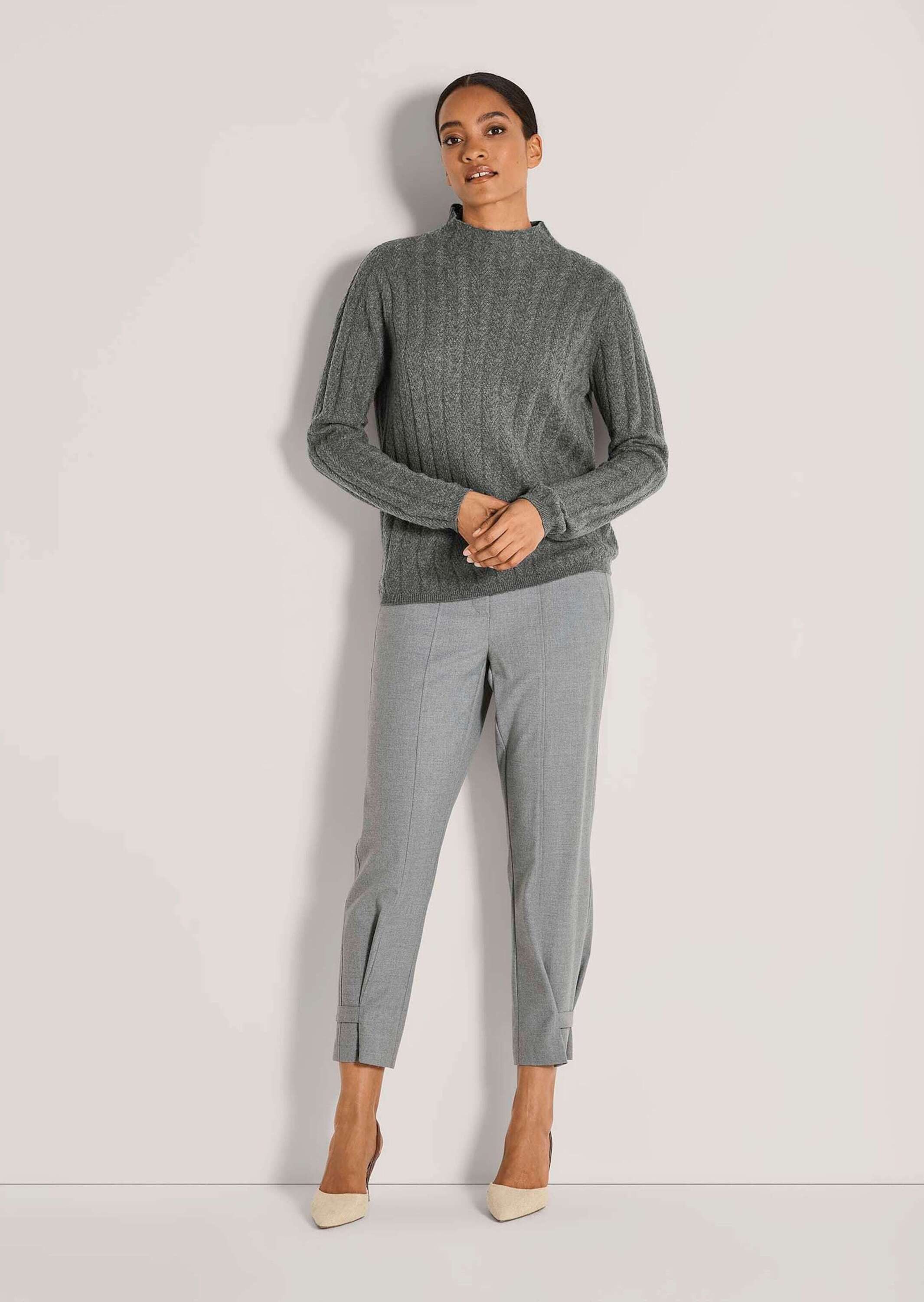 MADELEINE Strickpullover Luxuriöser Strickpullover mit Stehkragen Eleganter Businesspullover mit Rippstrick und Langarm