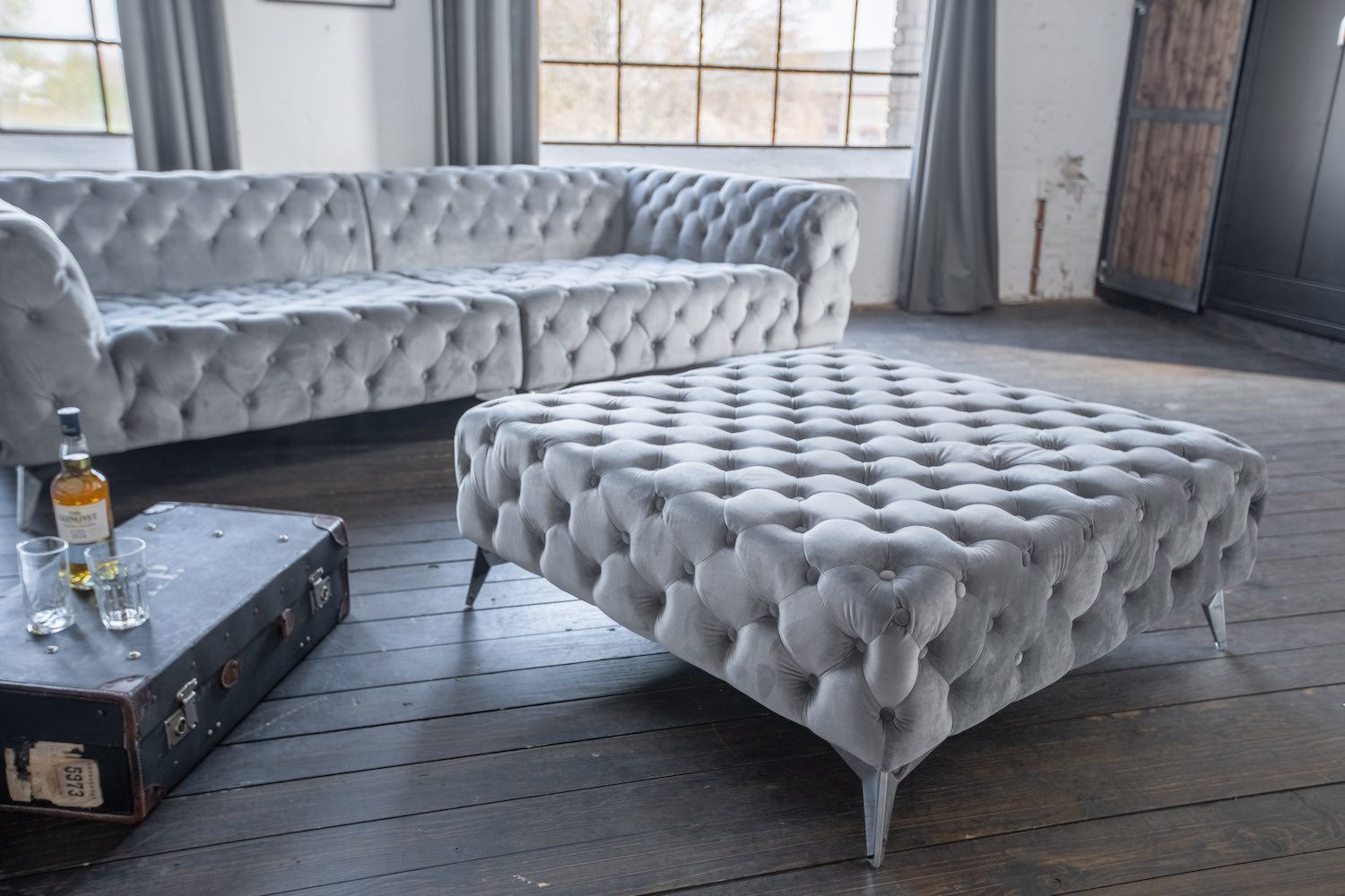 KAWOLA Hocker NARLA, Polsterhocker Chesterfield Velvet verschiedene Farben