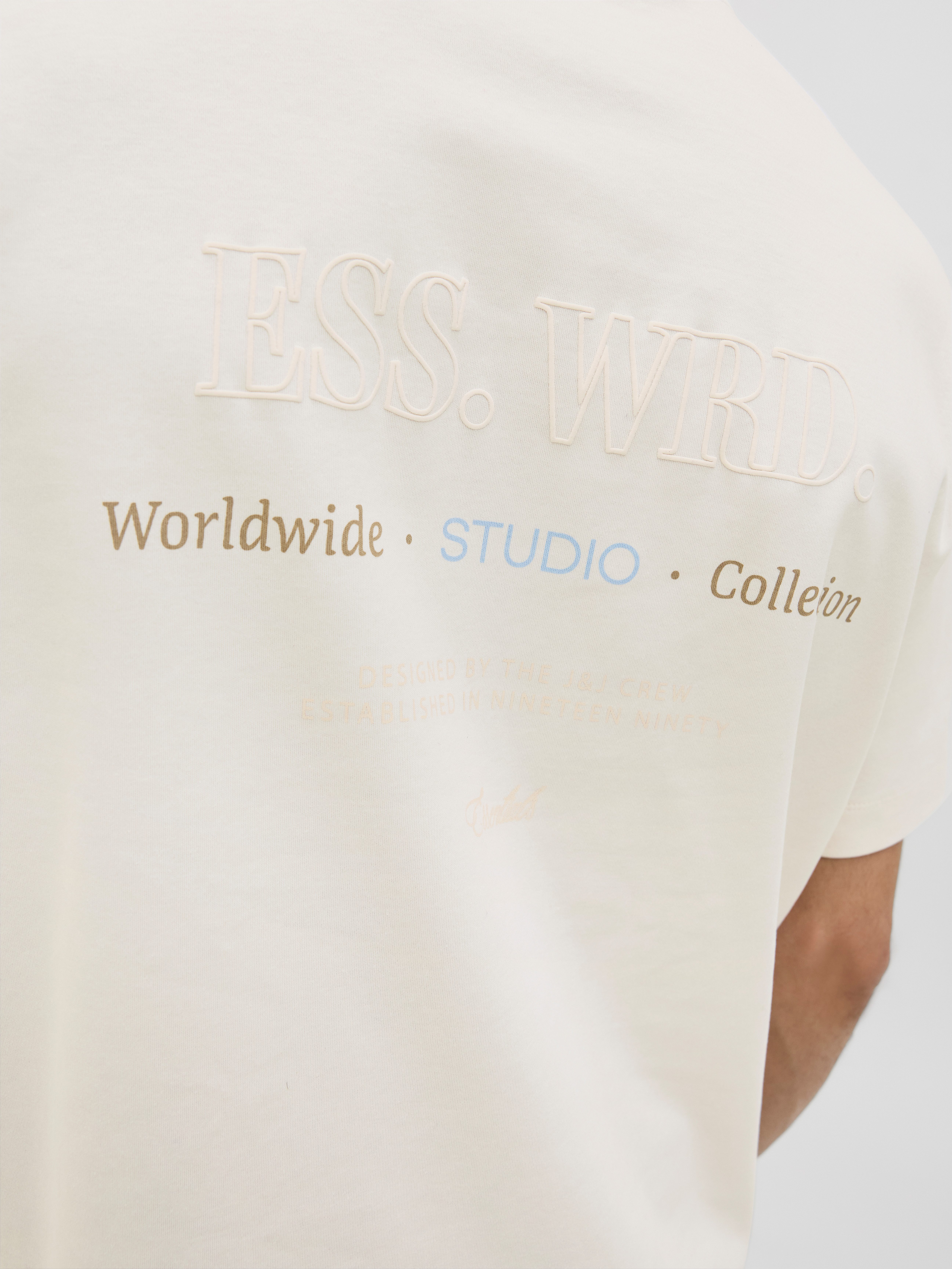 Jack & Jones Rundhalsshirt JJEURBAN EDGE STUDIO TEE SS O-NECK NOOS mit Front und Back Print