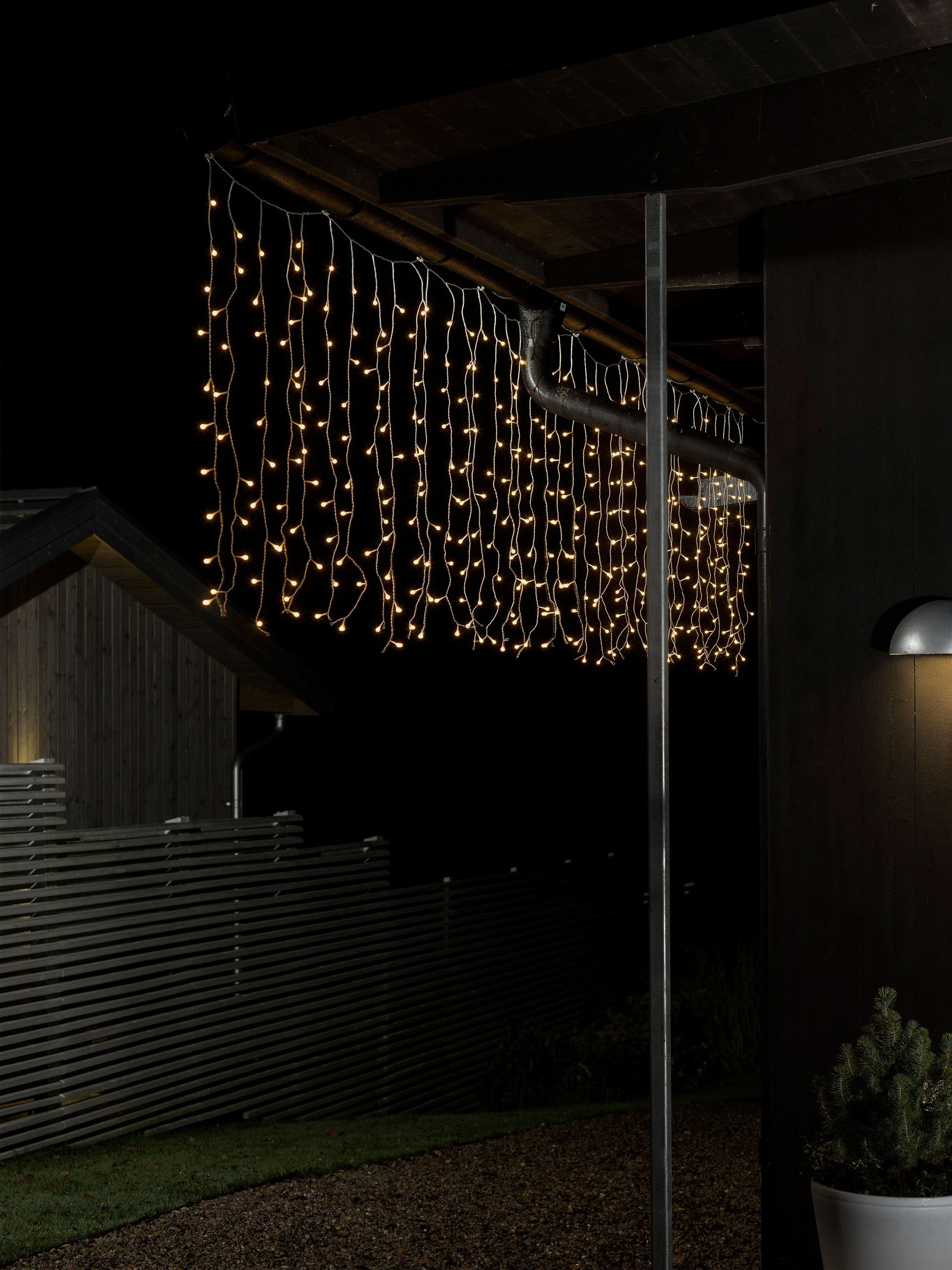 KONSTSMIDE LED-Lichtervorhang, 200-flammig, LED Lichtervorhang, mit weißen  Globes, 200 warm weiße Dioden | Lichterketten