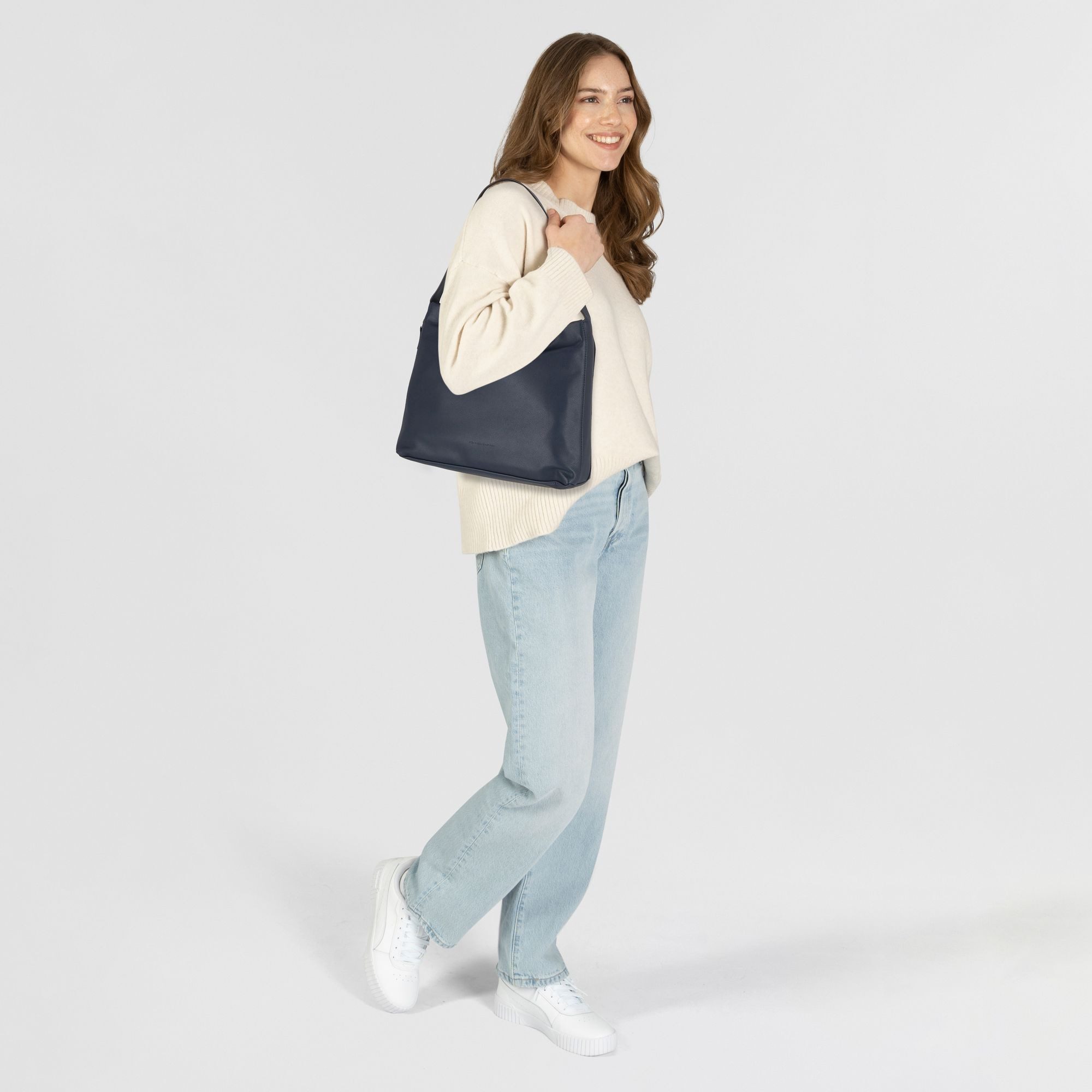 TOM TAILOR Schultertasche Yuma, Polyurethan günstig online kaufen