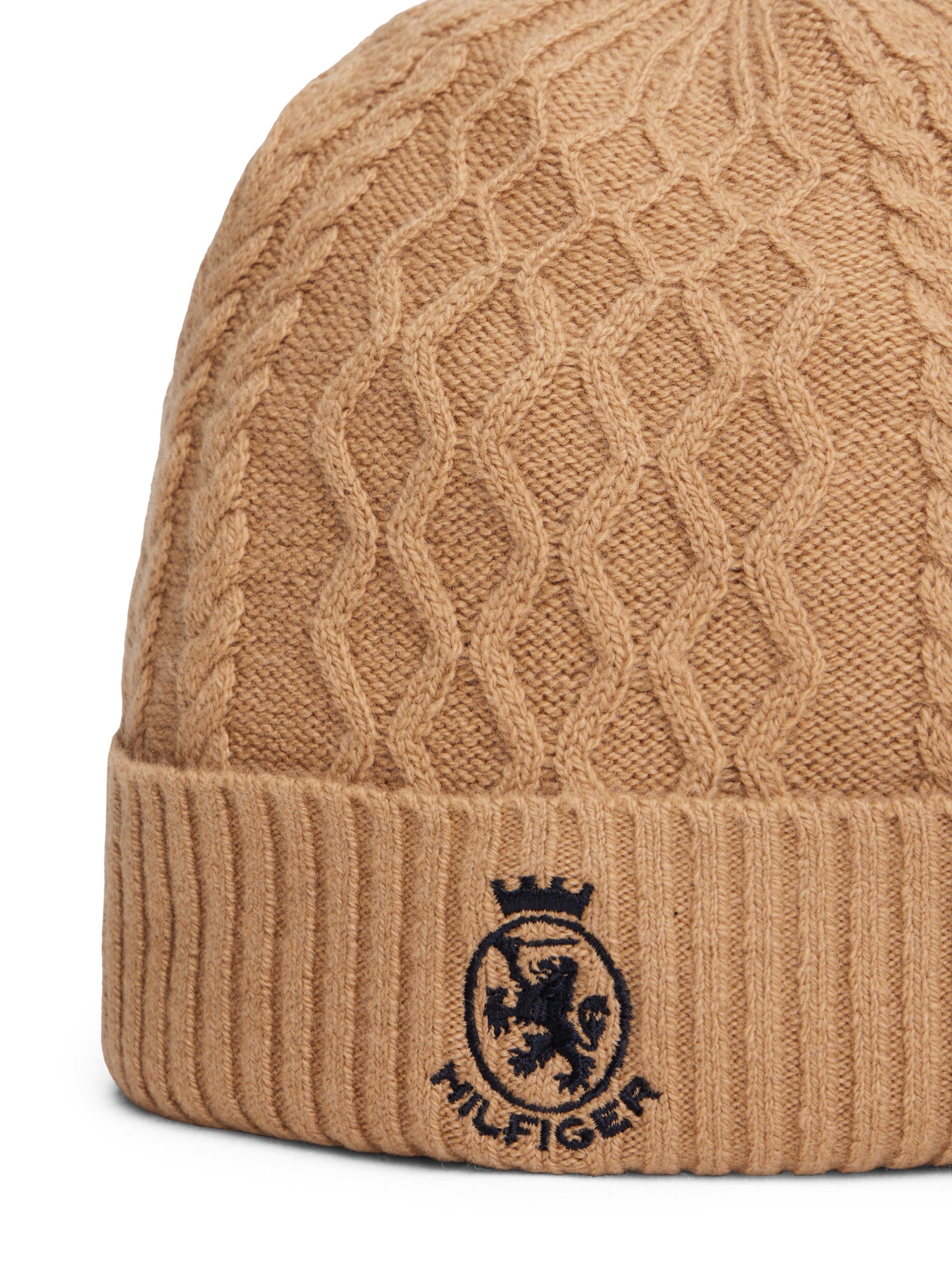 Tommy Hilfiger Beanie TH CREST KNIT Zopfstrickmuster, mit TH-Wappen