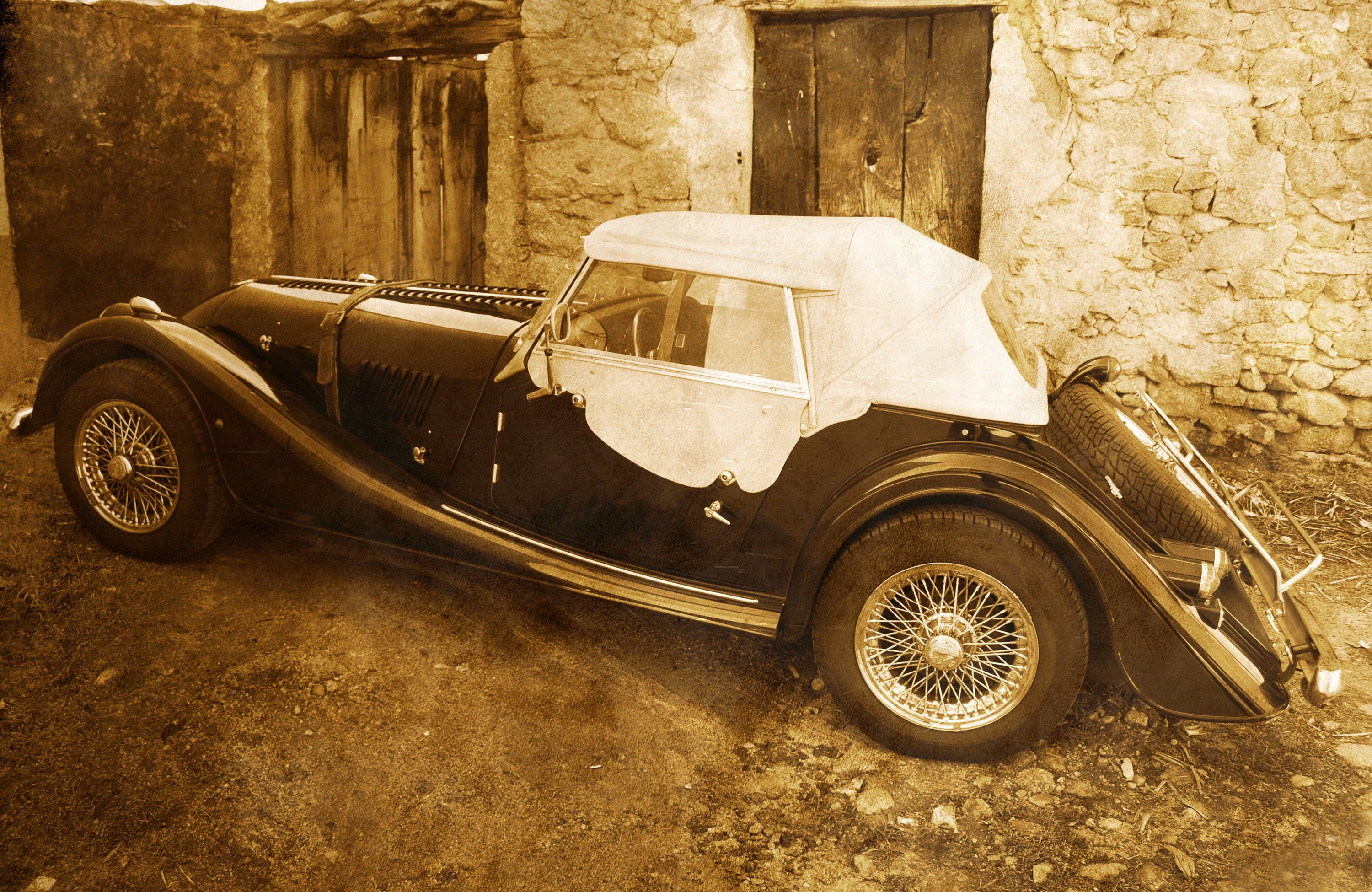 Papermoon Fototapete OLDTIMER CABRIO MG