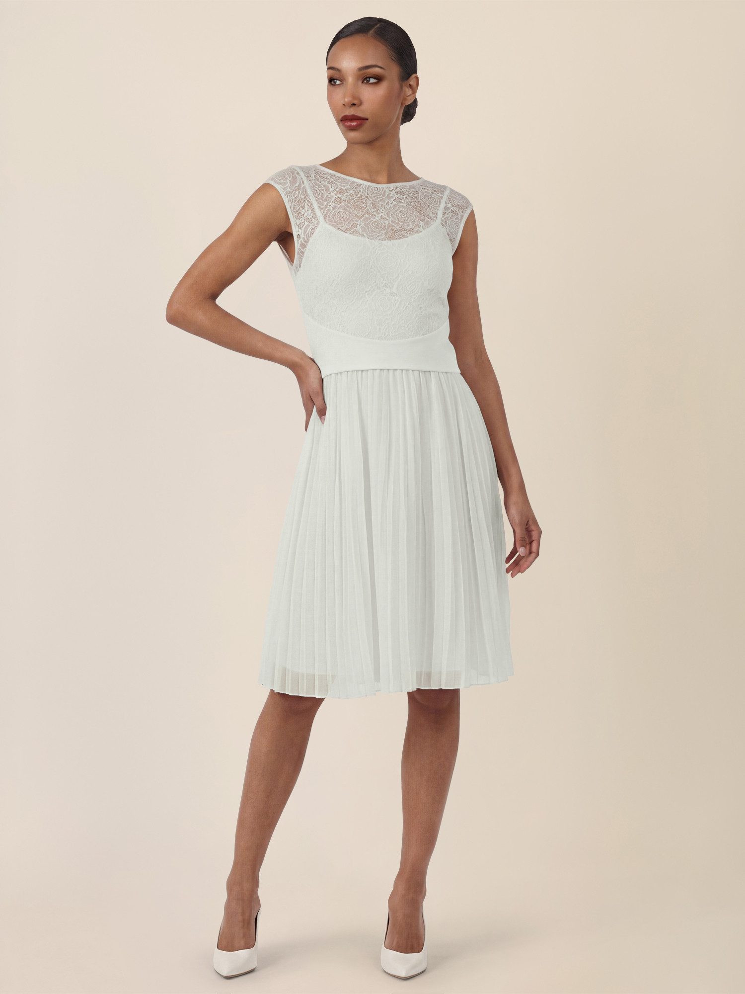 Apart Cocktailkleid mit Plisseerock günstig online kaufen