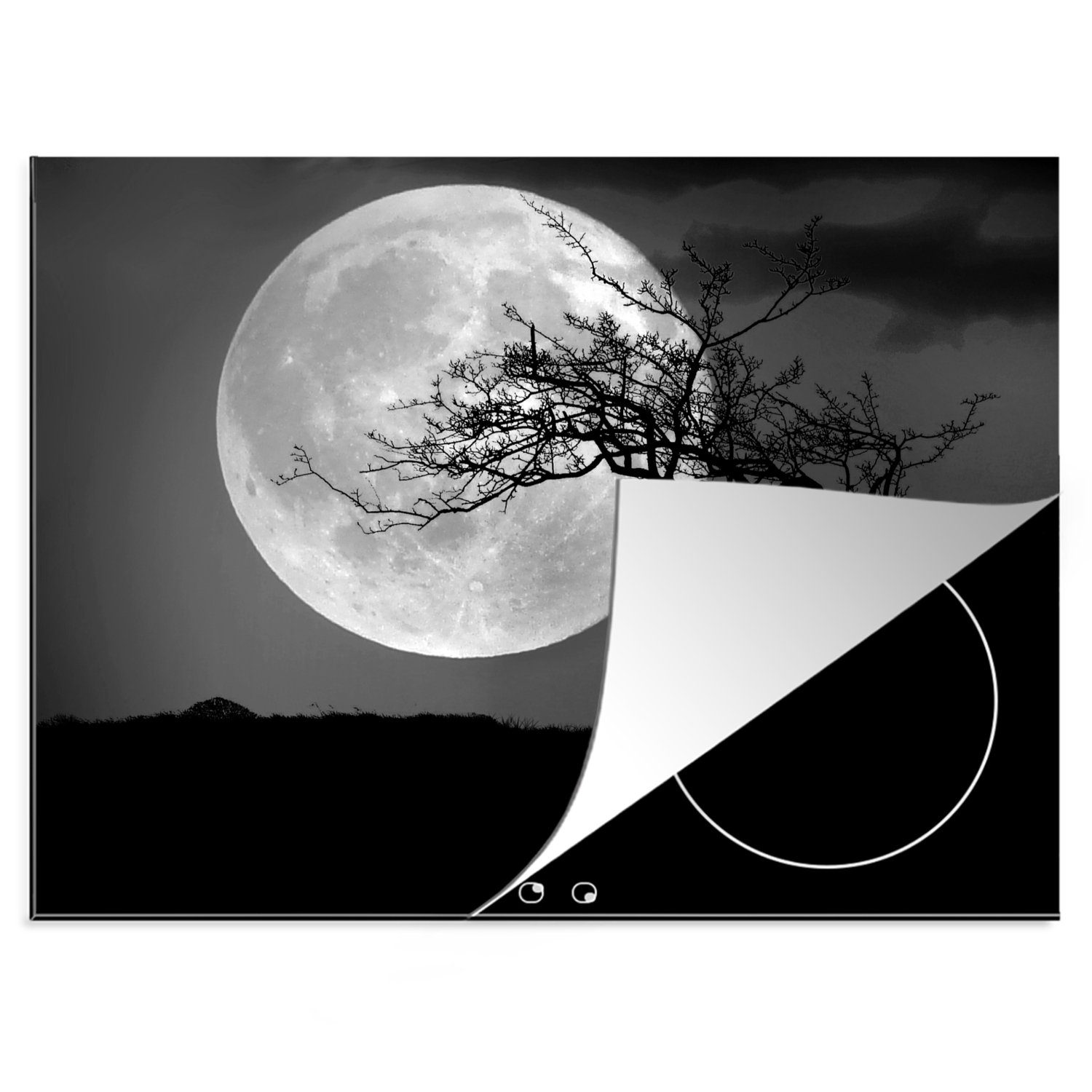 MuchoWow Herdblende-/Abdeckplatte Silhouette eines Baumes vor dem Vollmond am Himmel - schwarz und weiß, Vinyl, (1 tlg), 70x52 cm, Mobile Arbeitsfläche nutzbar, Ceranfeldabdeckung