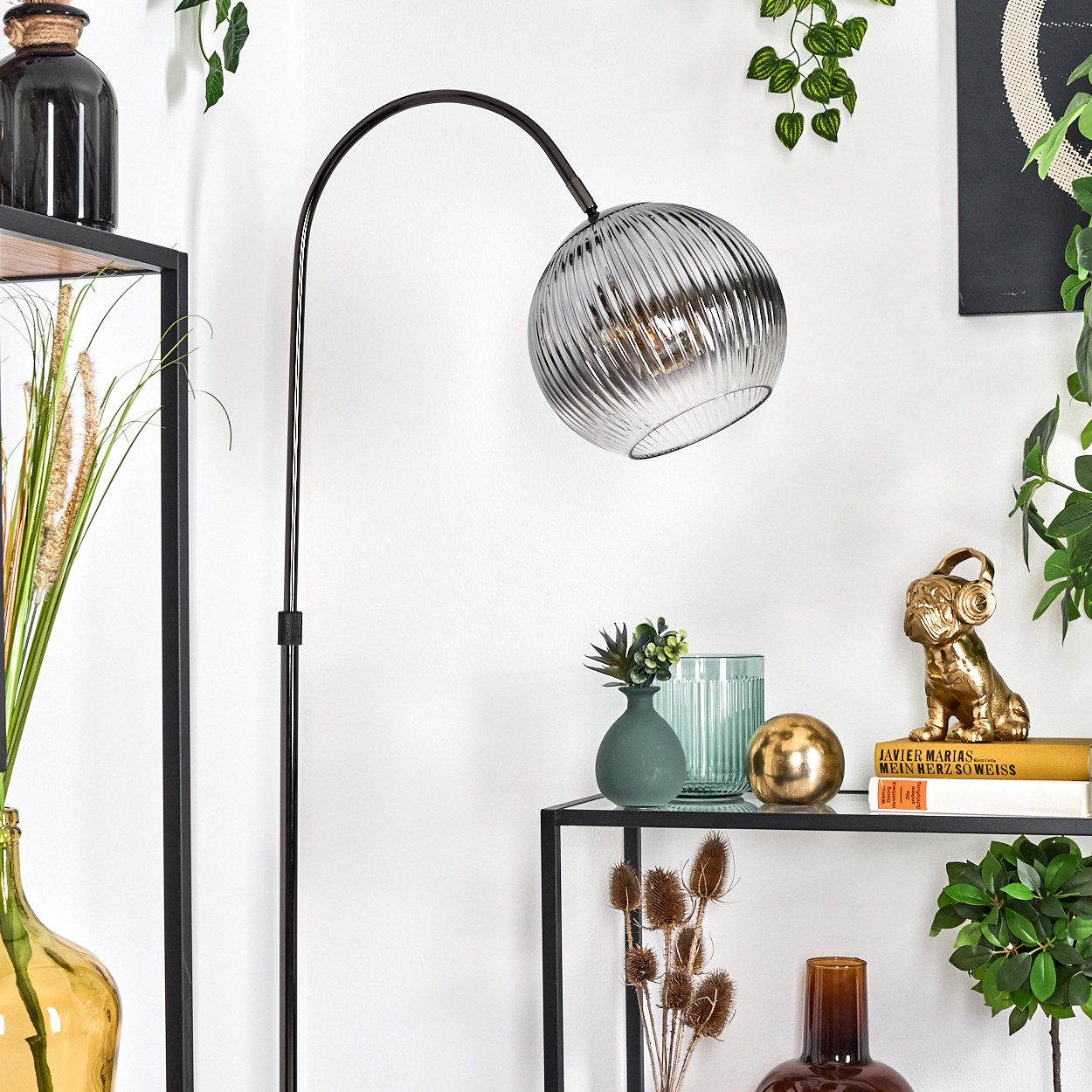 hofstein Bogenlampe Stehlampe Metall/Riffelglas in Schwarz/Chrom/Rauch/Klar, Retro-Design, verstellbare Stehleuchte mit Glasschirmen (25cm) u. Fußschalter, E27