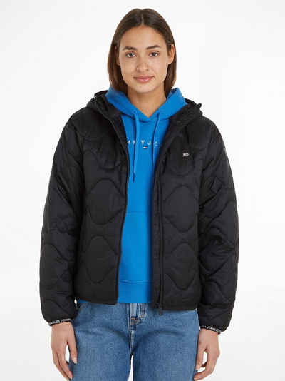 Tommy Jeans Curve Steppjacke TJW QUILTED TAPE HOOD PUFFER EXT mit Logostickerei