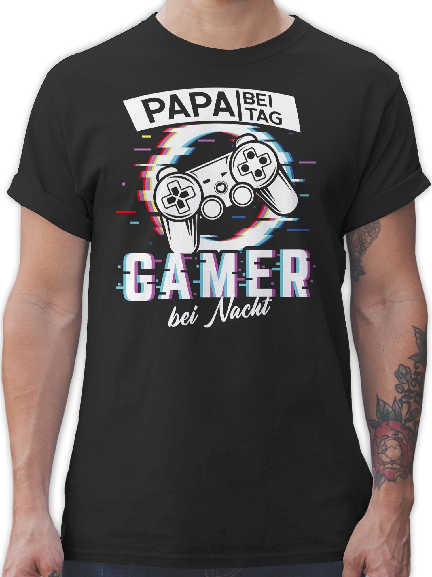 Shirtracer T-Shirt Papa bei Tag - Gamer bei Nacht - Glitch Vatertag Geschenk für Papa 01 Schwarz