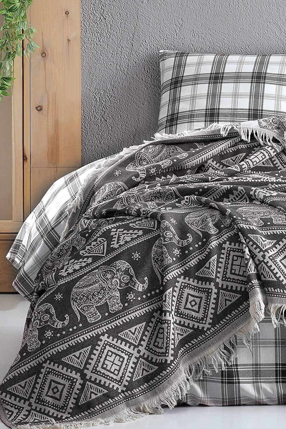 BOHORIA Tagesdecke BOHORIA® Tagesdecke "Bali" - Bettüberwurf, extra-groß 220 x 240 cm, Kann für Bett, Sofa, Stuhl, Outdoor und Indoor genutzt werden.