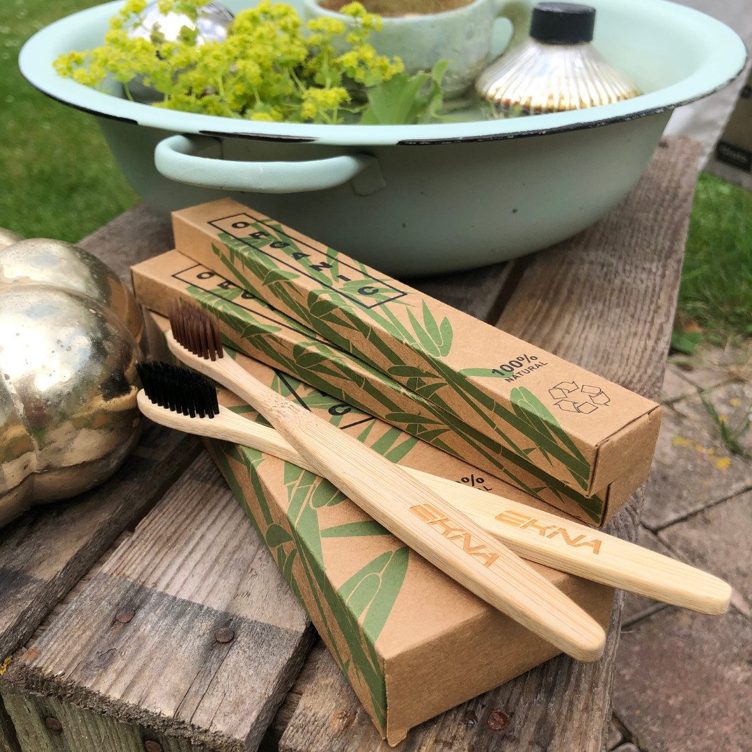 EKNA Zahnbürste Holzzahnbürsten - Bambus Zahnbürste, 100% vegan & BPA-frei!