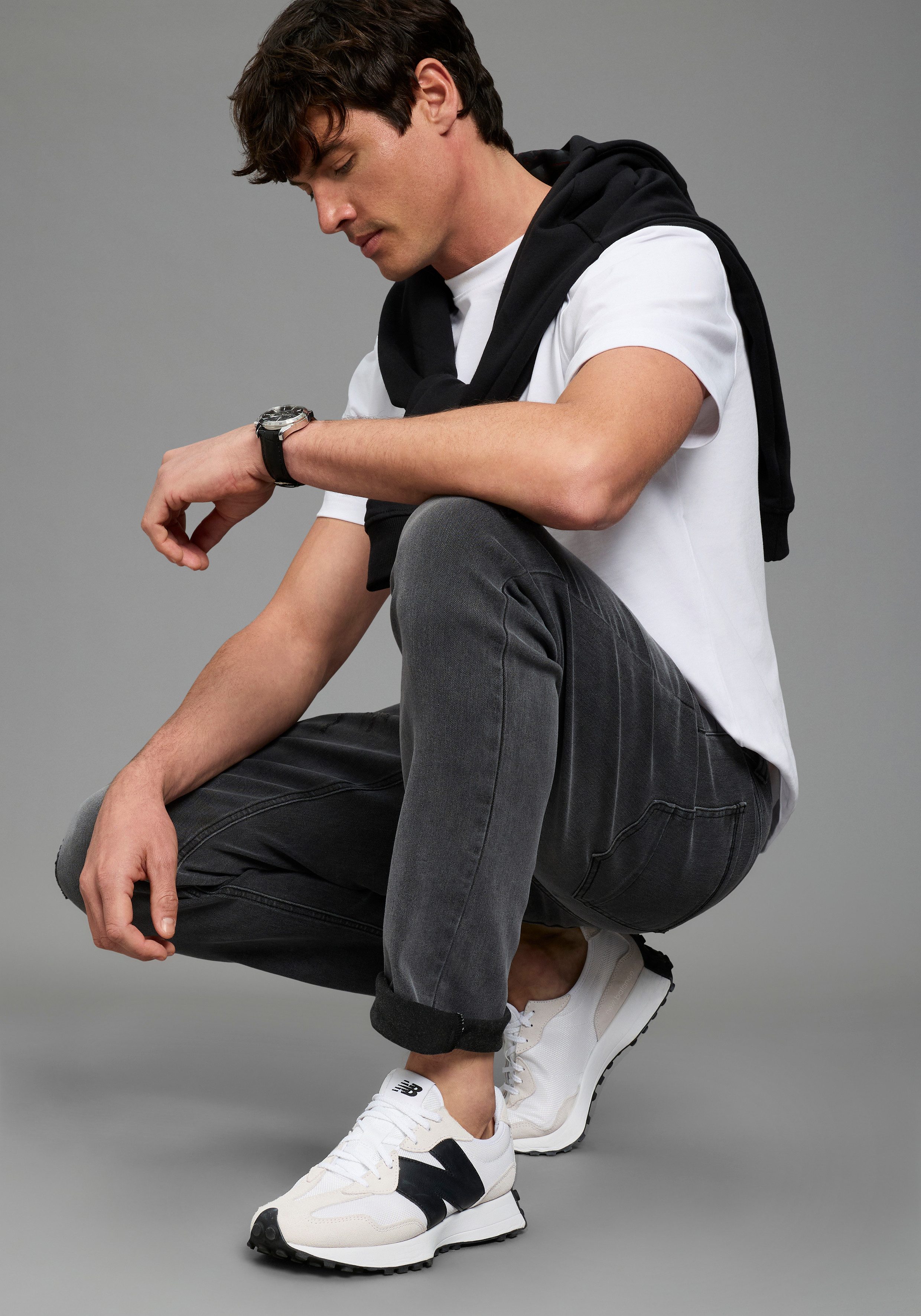 Zum Outfit 7