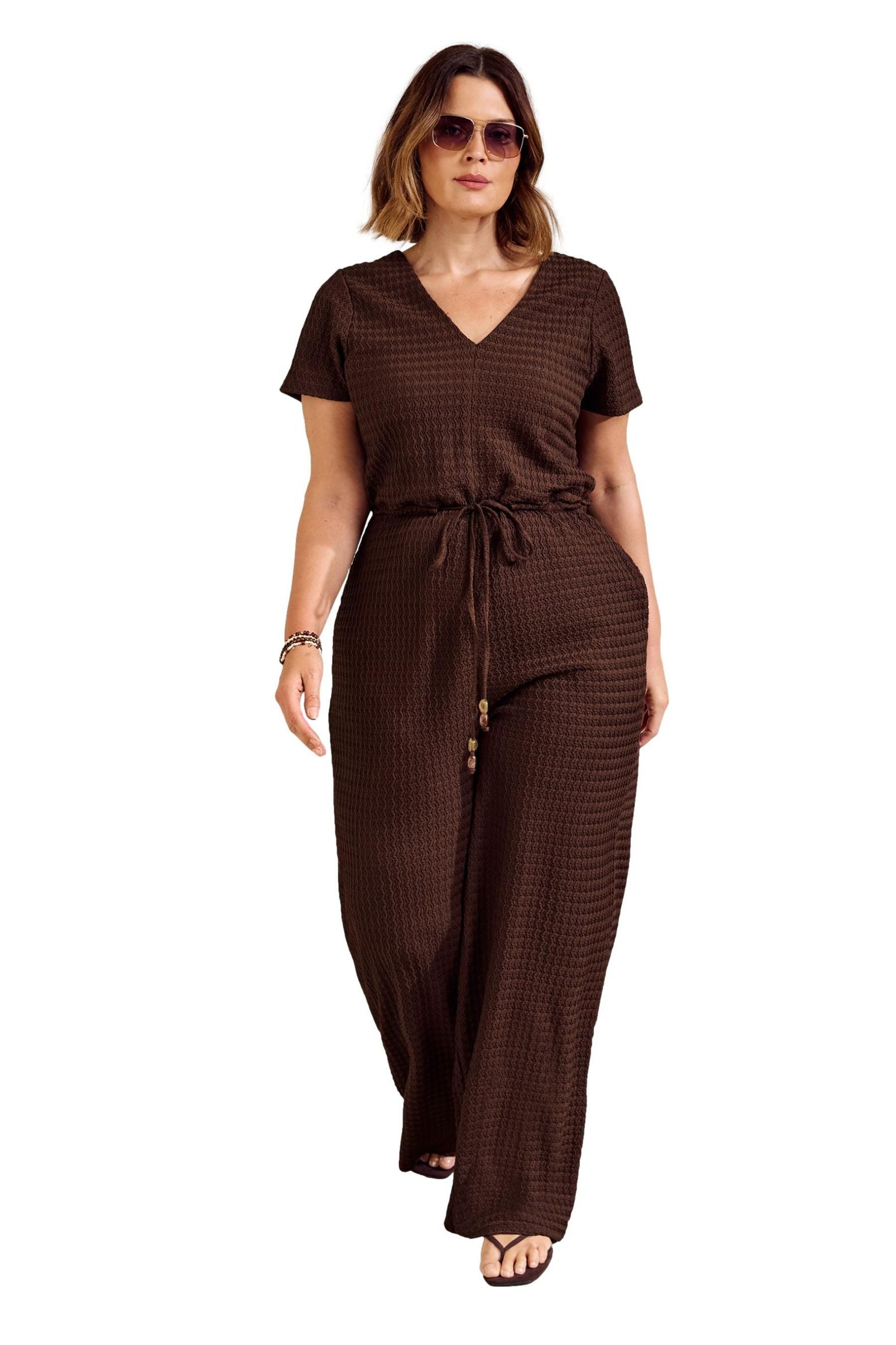 Friends Like These Jumpsuit Friends Like These Kurzarm-Jumpsuit, Curve (1-tlg)