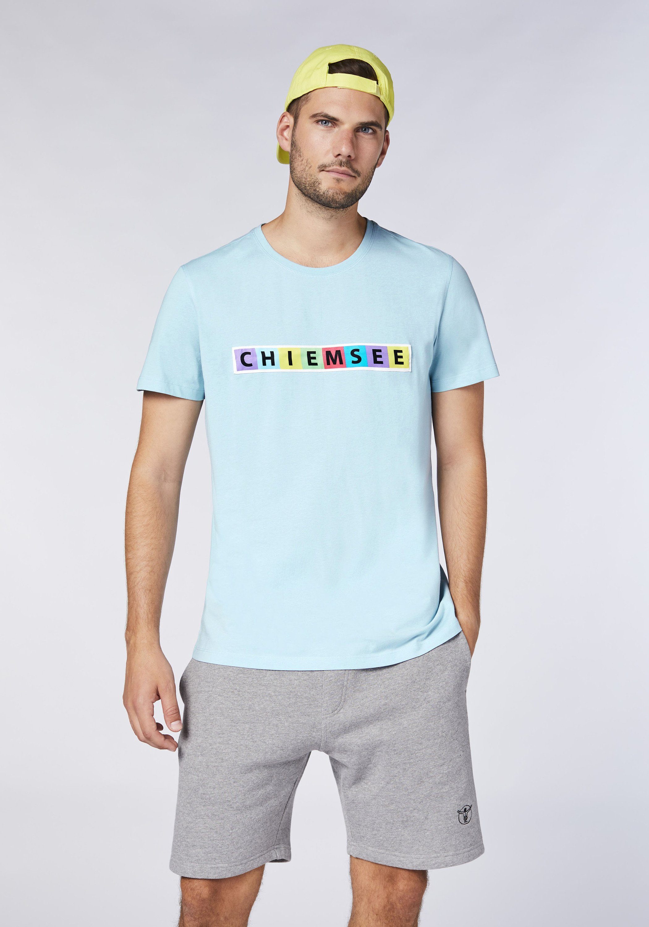 Blue Multicolour-Logo mit T-Shirt Sky Print-Shirt Chiemsee