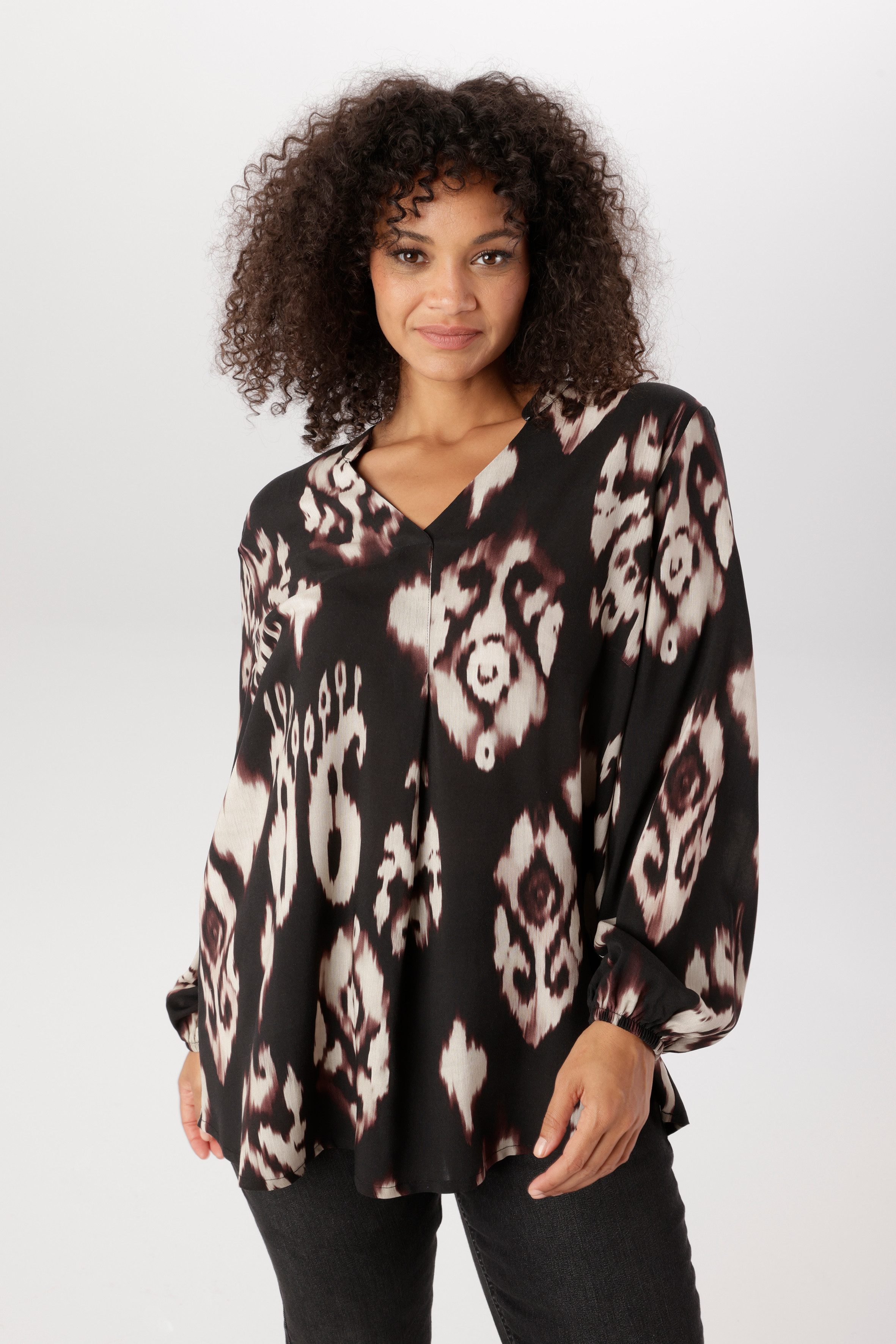 Aniston PLUS Schlupfbluse in tollem Print - NEUE KOLLEKTION. € 49,99, (€ 49,99 pro 1 Stk).